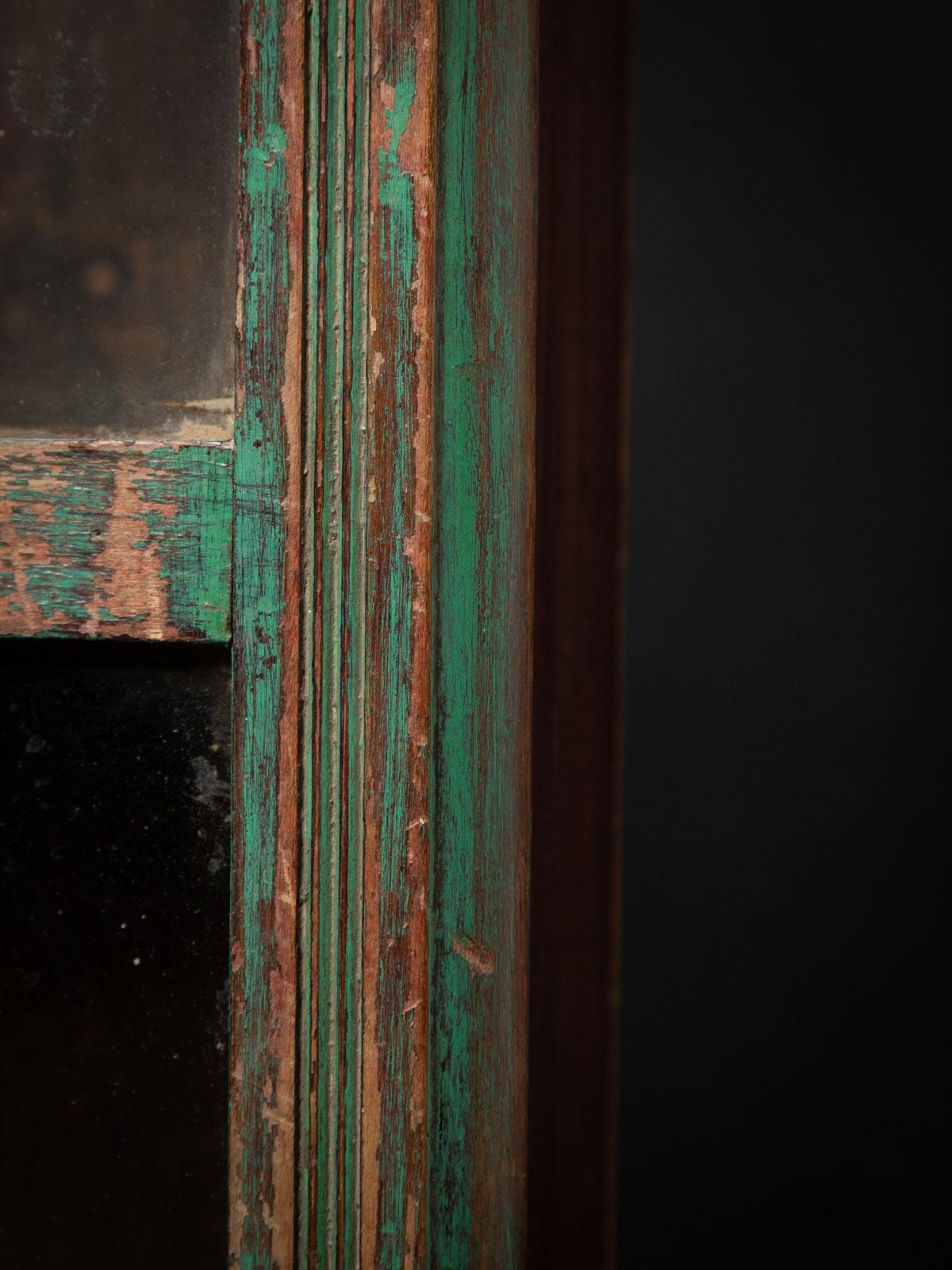 Early 20th Century Antique Indian wooden wall cabinet from India 13