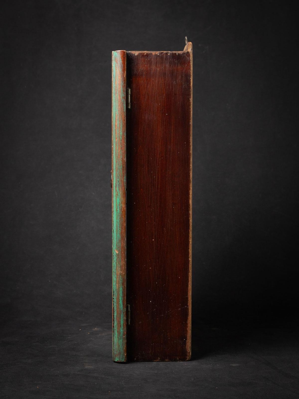 Early 20th Century Antique Indian wooden wall cabinet from India 1
