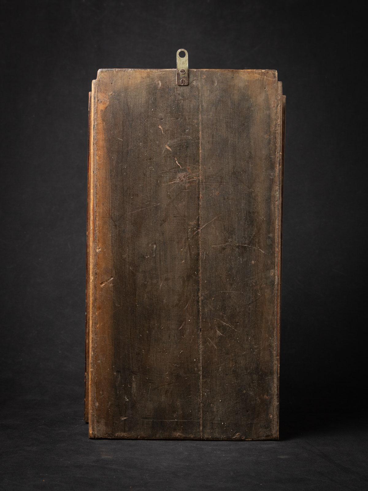 Early 20th Century Antique Indian wooden wall cabinet from India 2