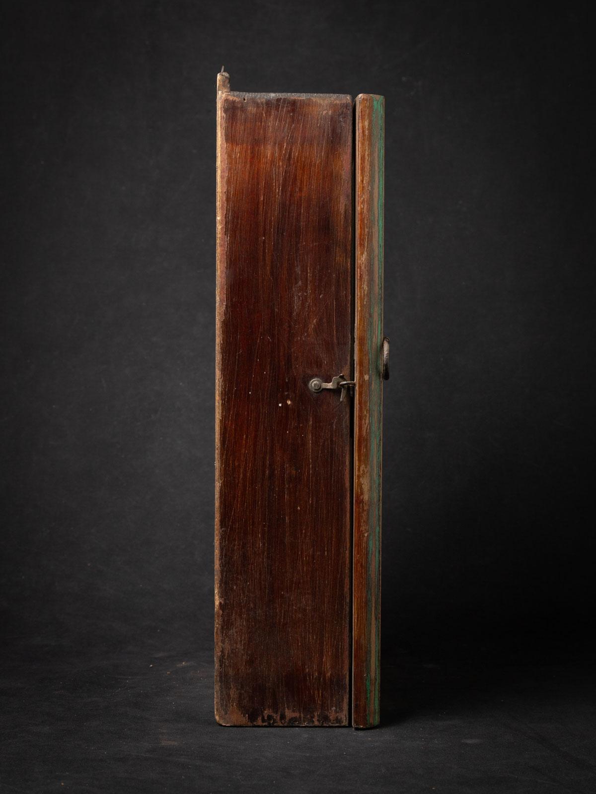Early 20th Century Antique Indian wooden wall cabinet from India 3
