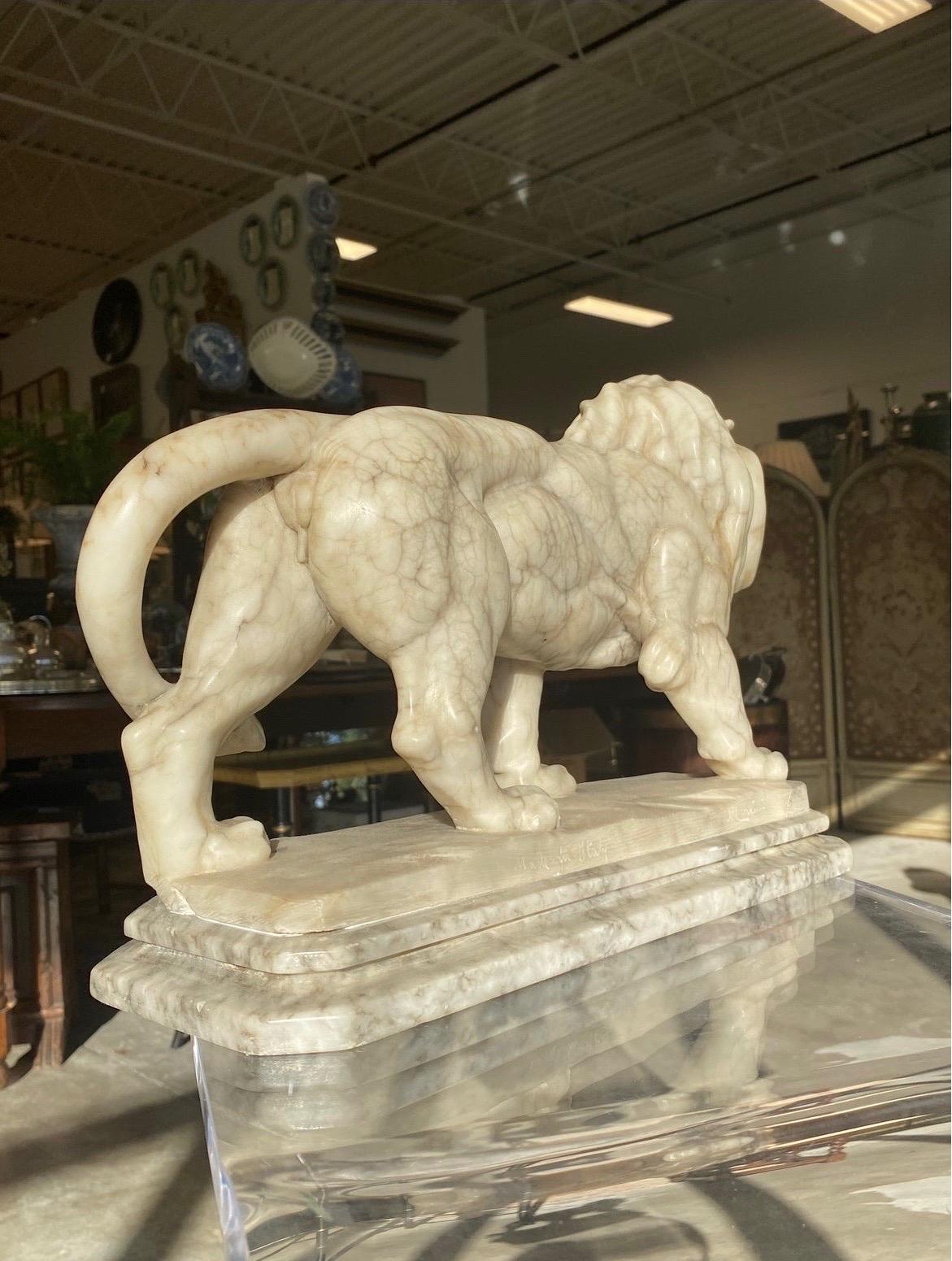 Early 20th Century Antique Italian Carved Marble & Alabaster Lion Sculpture 4