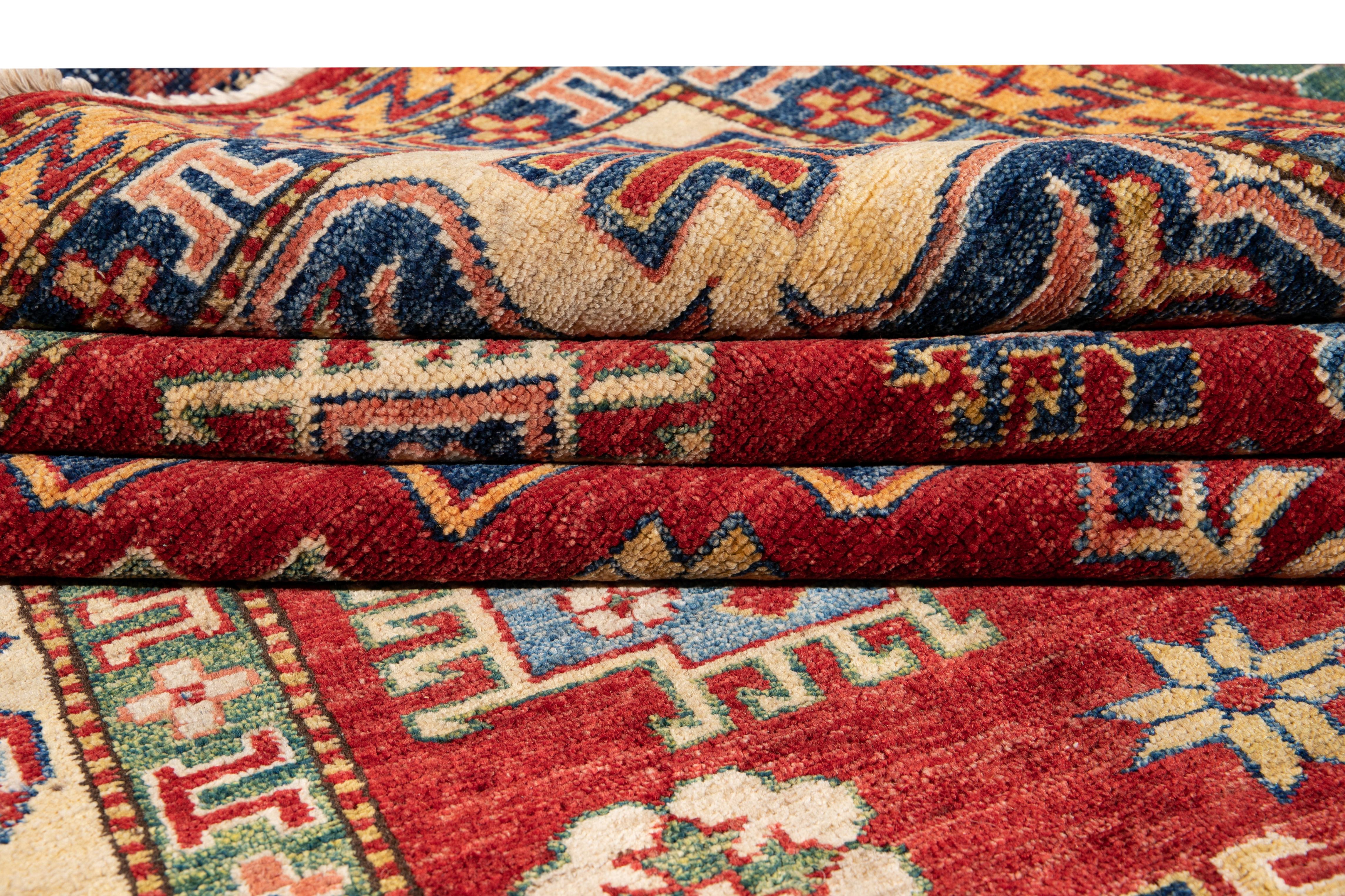 Early 20th Century Antique Kazak Wool Rug For Sale 7