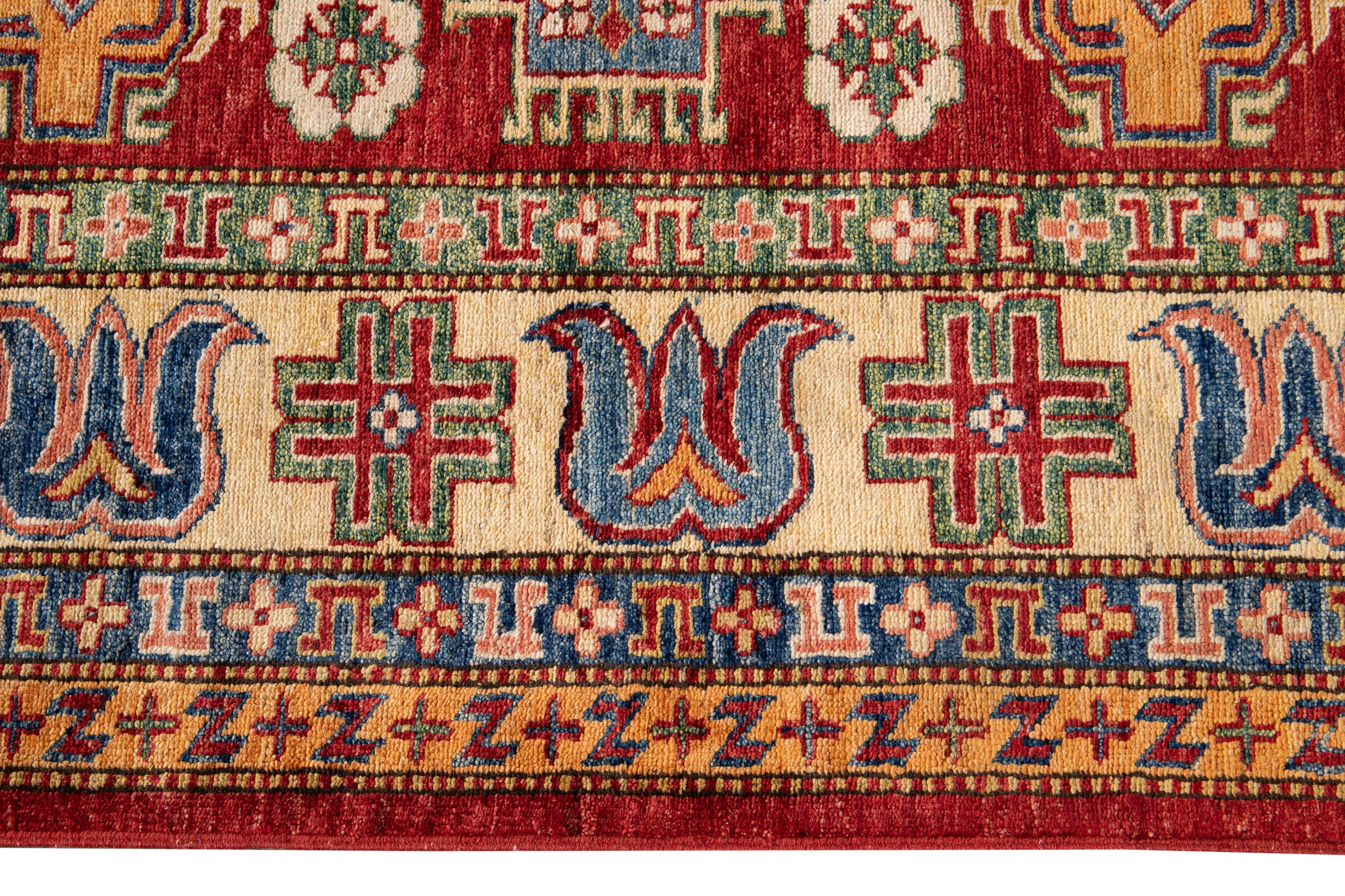 Early 20th Century Antique Kazak Wool Rug In Good Condition For Sale In Norwalk, CT