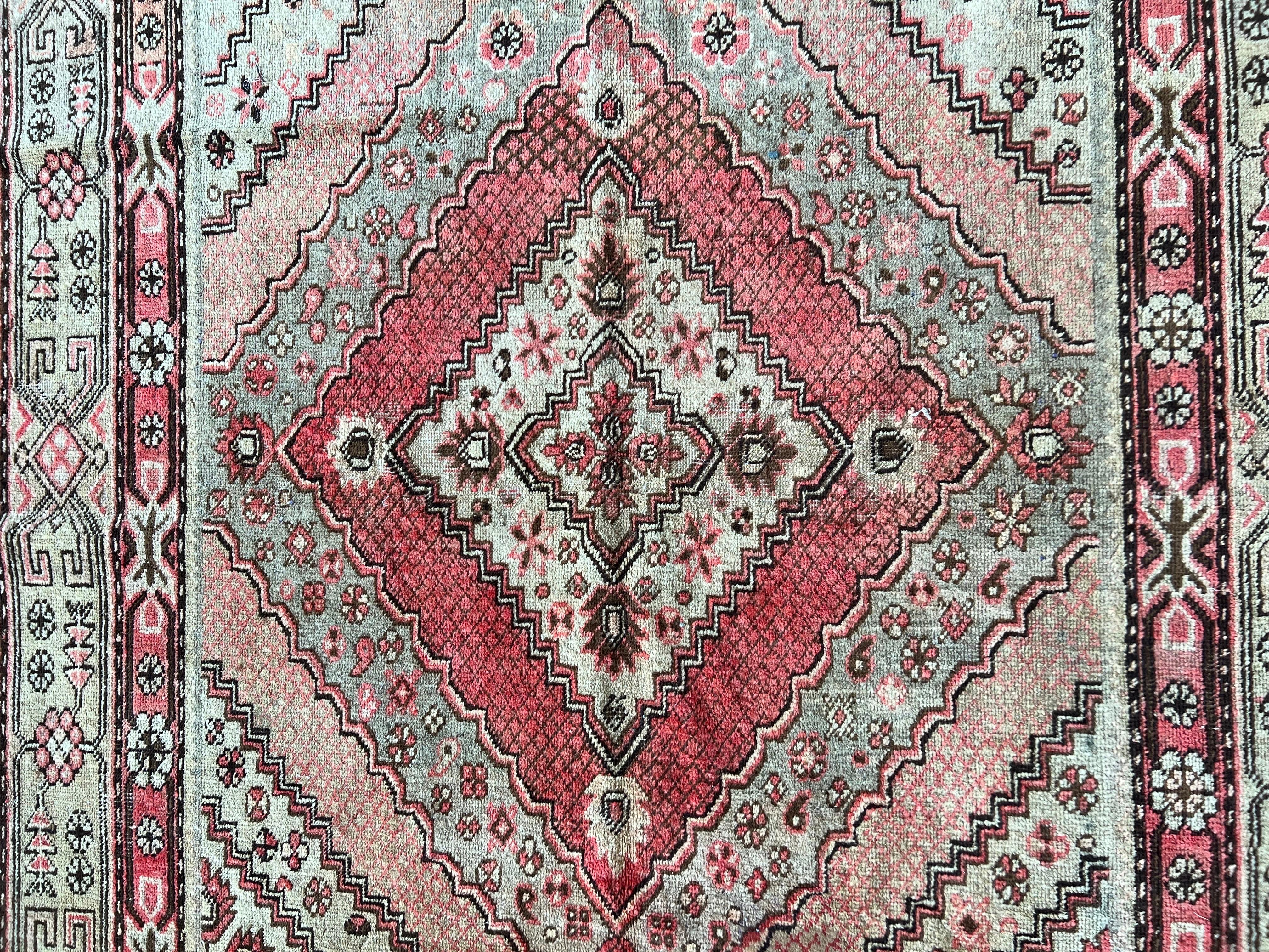 Early 20th Century Antique Khotan Hand Knotted Wool Rug, with Pink Abrash, 1910 For Sale 5