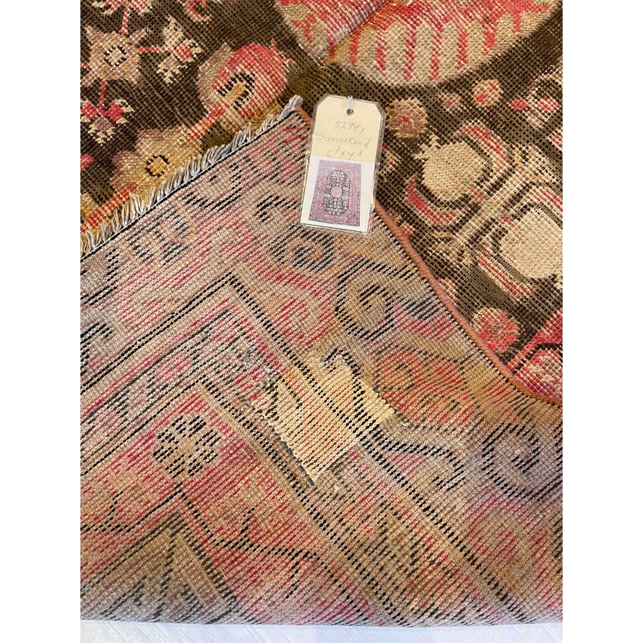 Early 20th Century Antique Khotan Samarkand Rug In Good Condition For Sale In Los Angeles, US