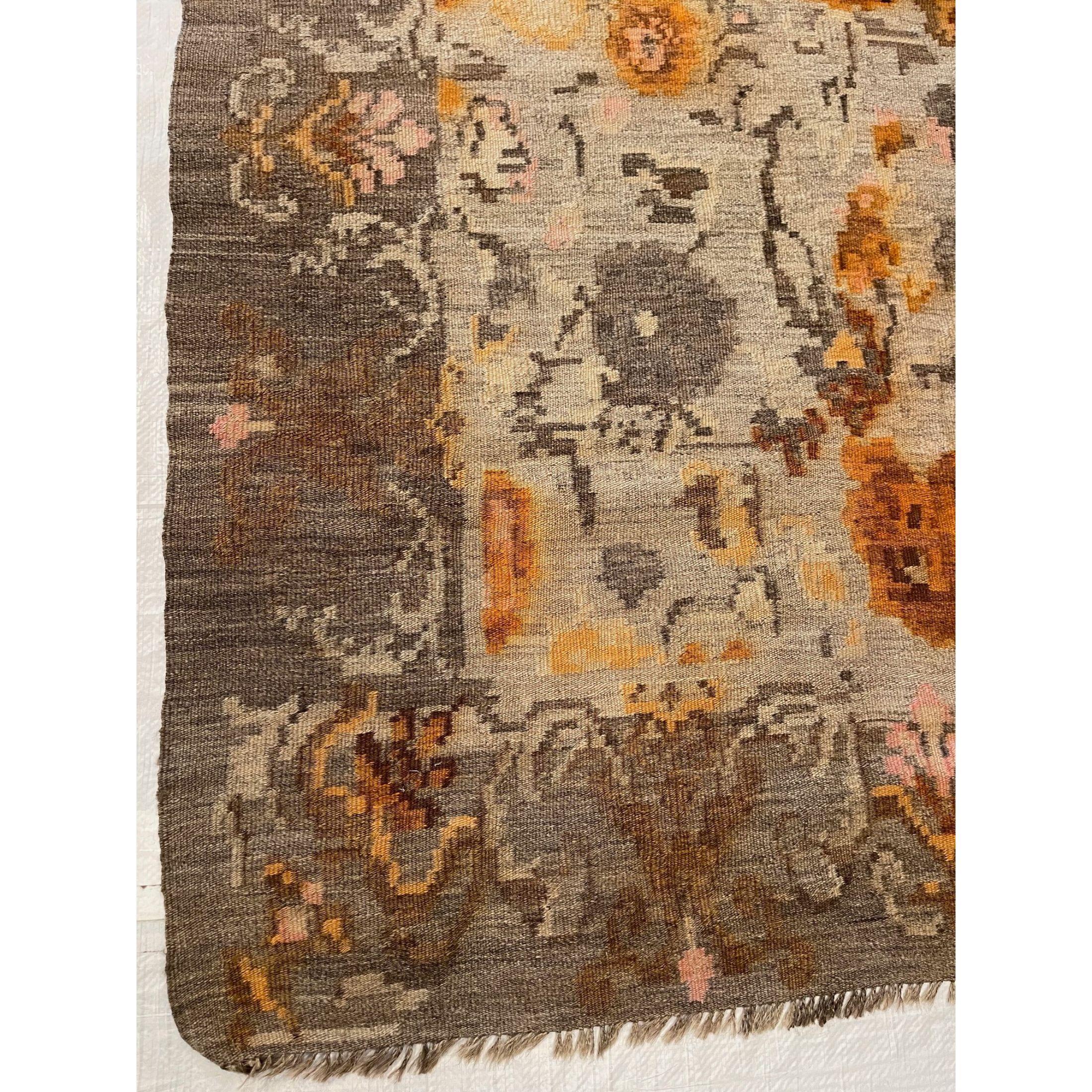 Antiker bessarabischer Kelim-Teppich des frühen 20. Jahrhunderts 9'5'' X 5'5'' (Neoklassisch) im Angebot
