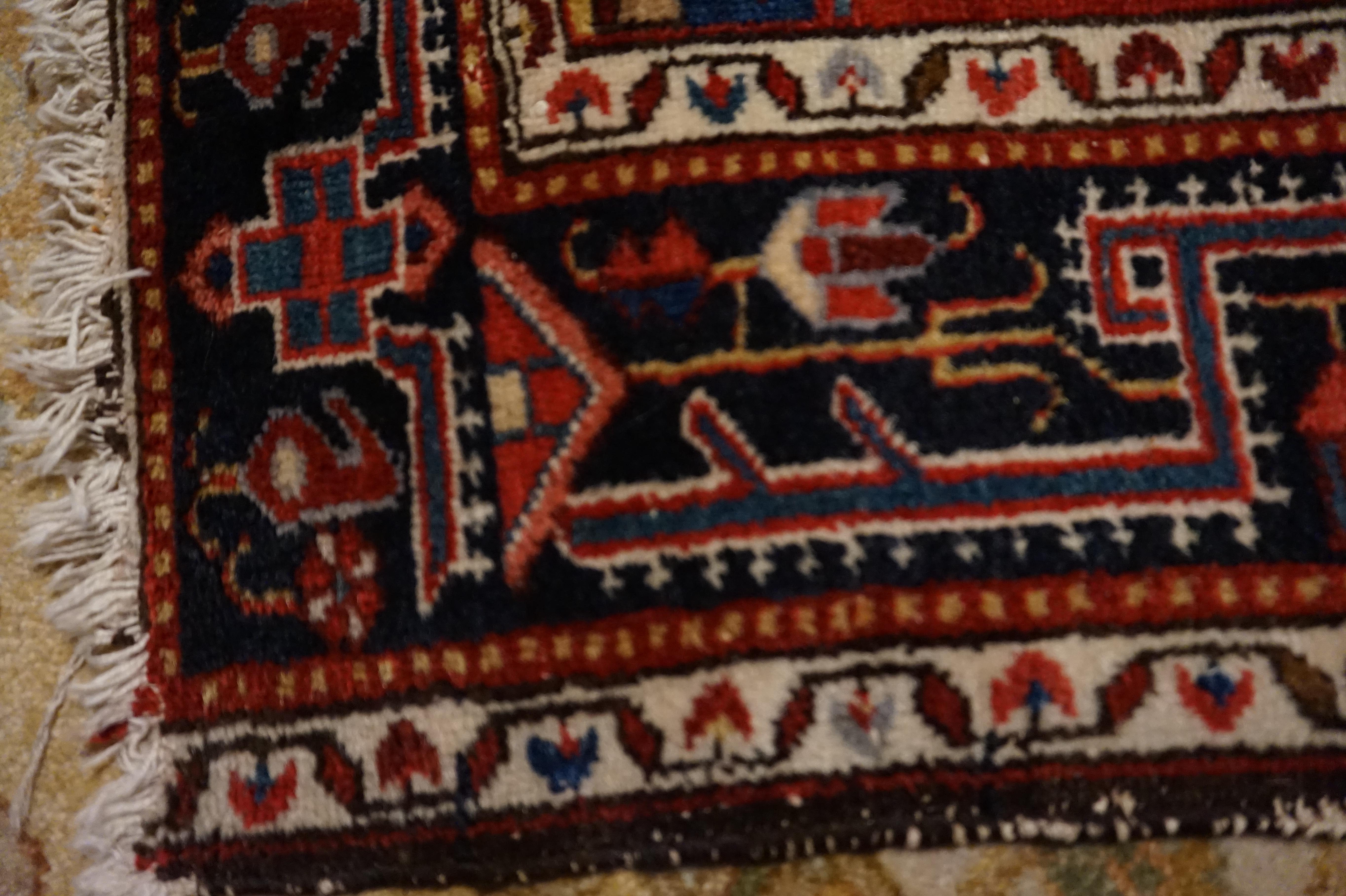 Antiker kurdischer handgeknüpfter geometrischer Stammesteppich aus dem frühen 20. im Angebot 5