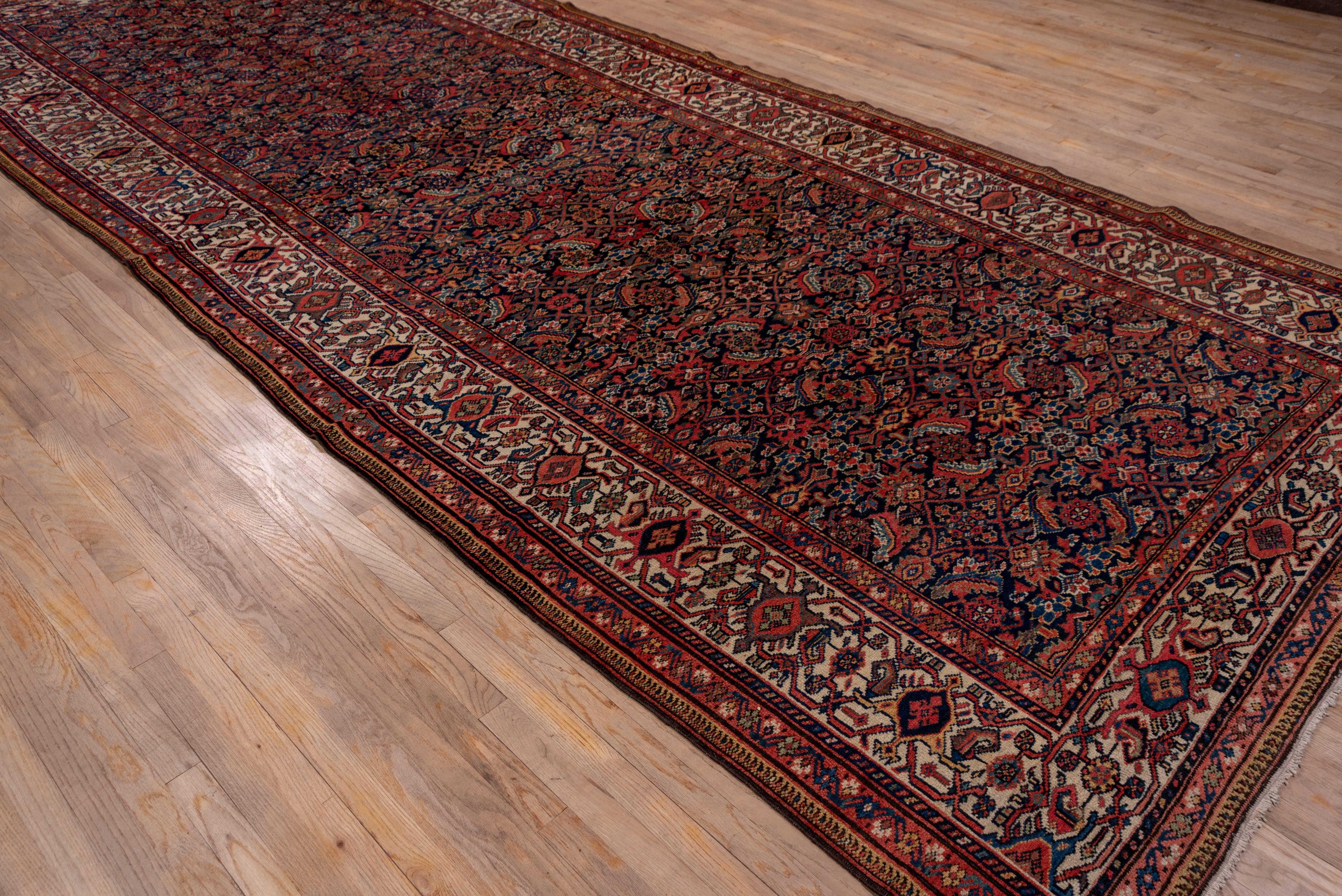 Tribal Antique Persian Mahal Carpet, Circa 1910s For Sale 1