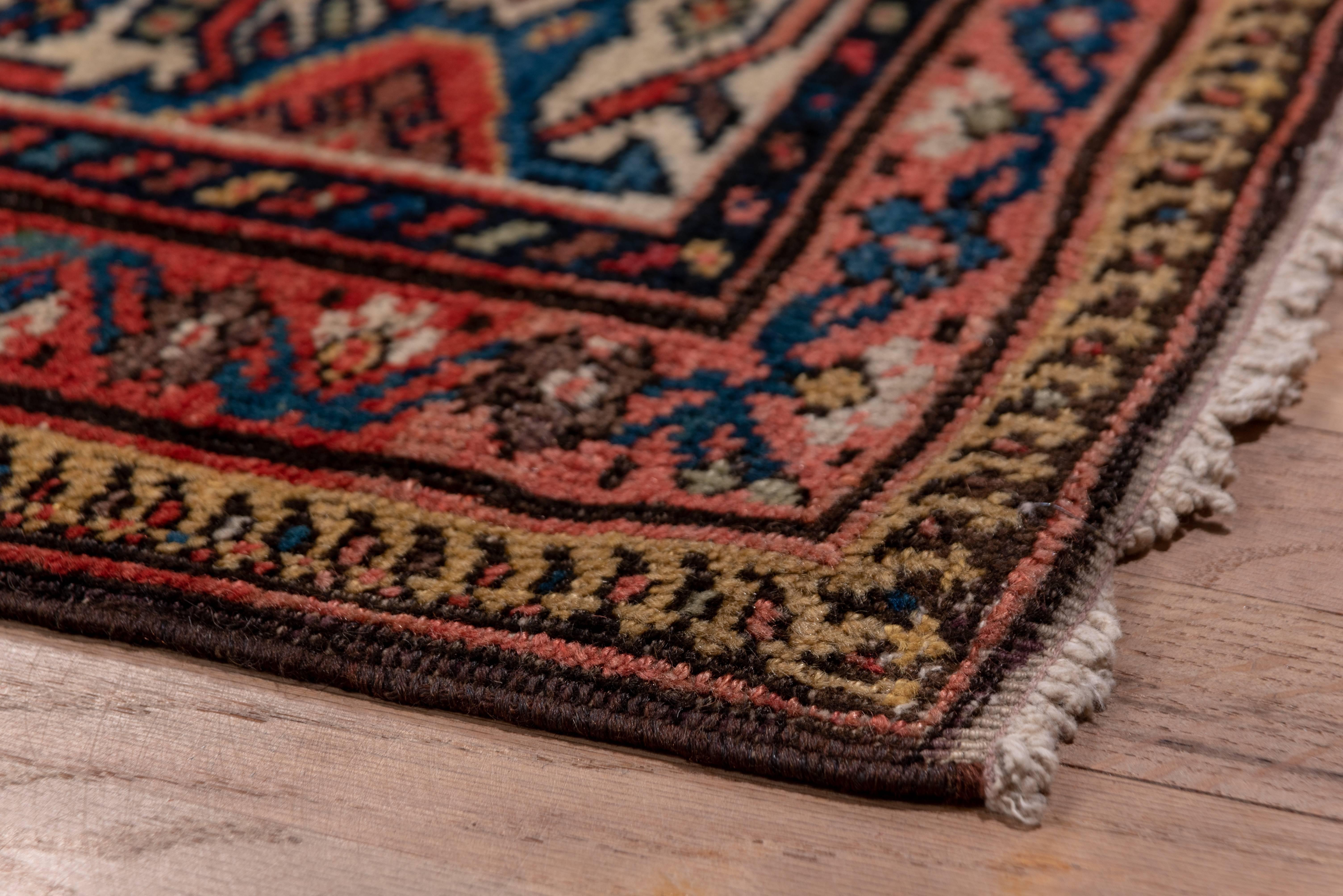 Tribal Antique Persian Mahal Carpet, Circa 1910s For Sale 2