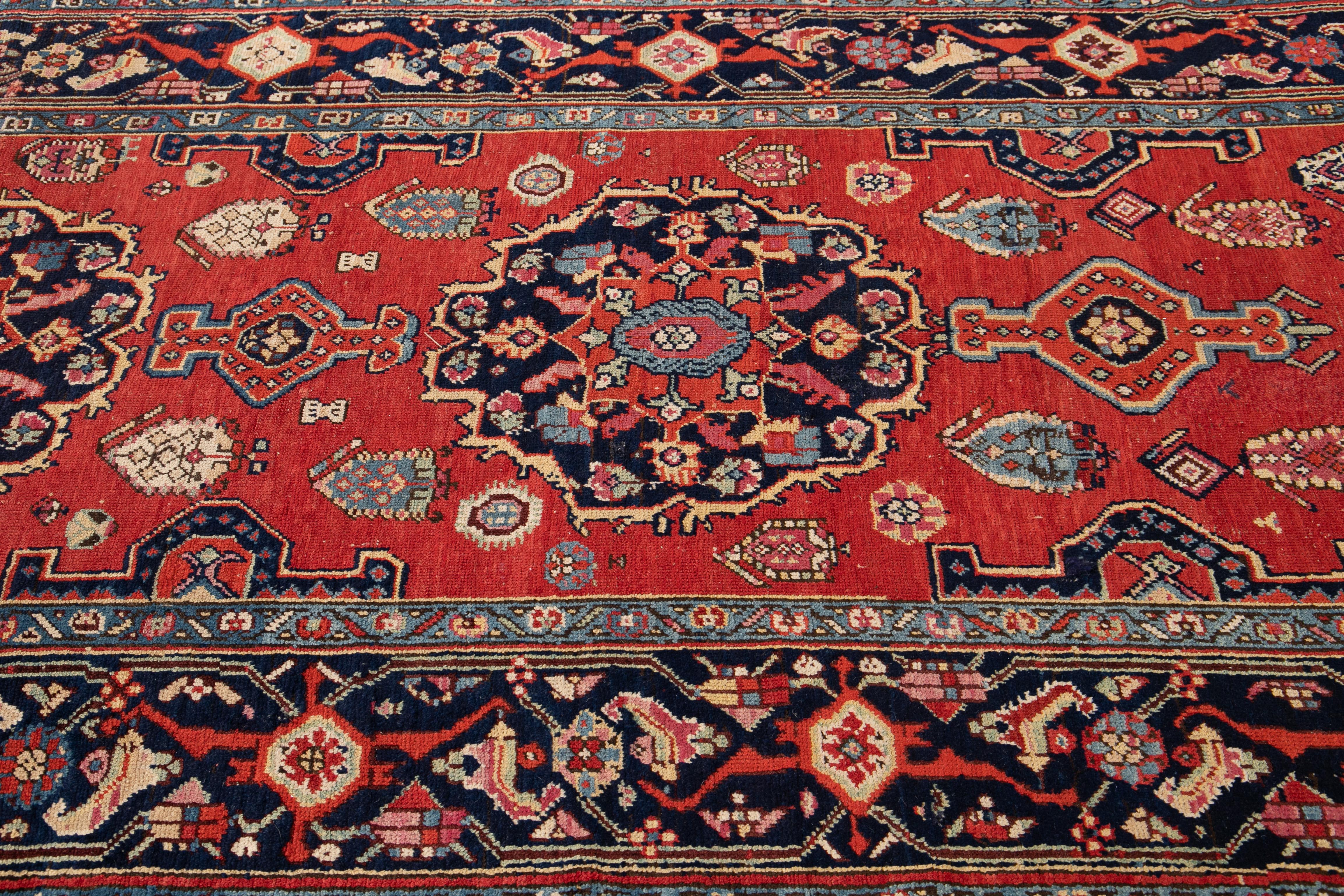 Early 20th Century Antique Mahal Rug For Sale 1