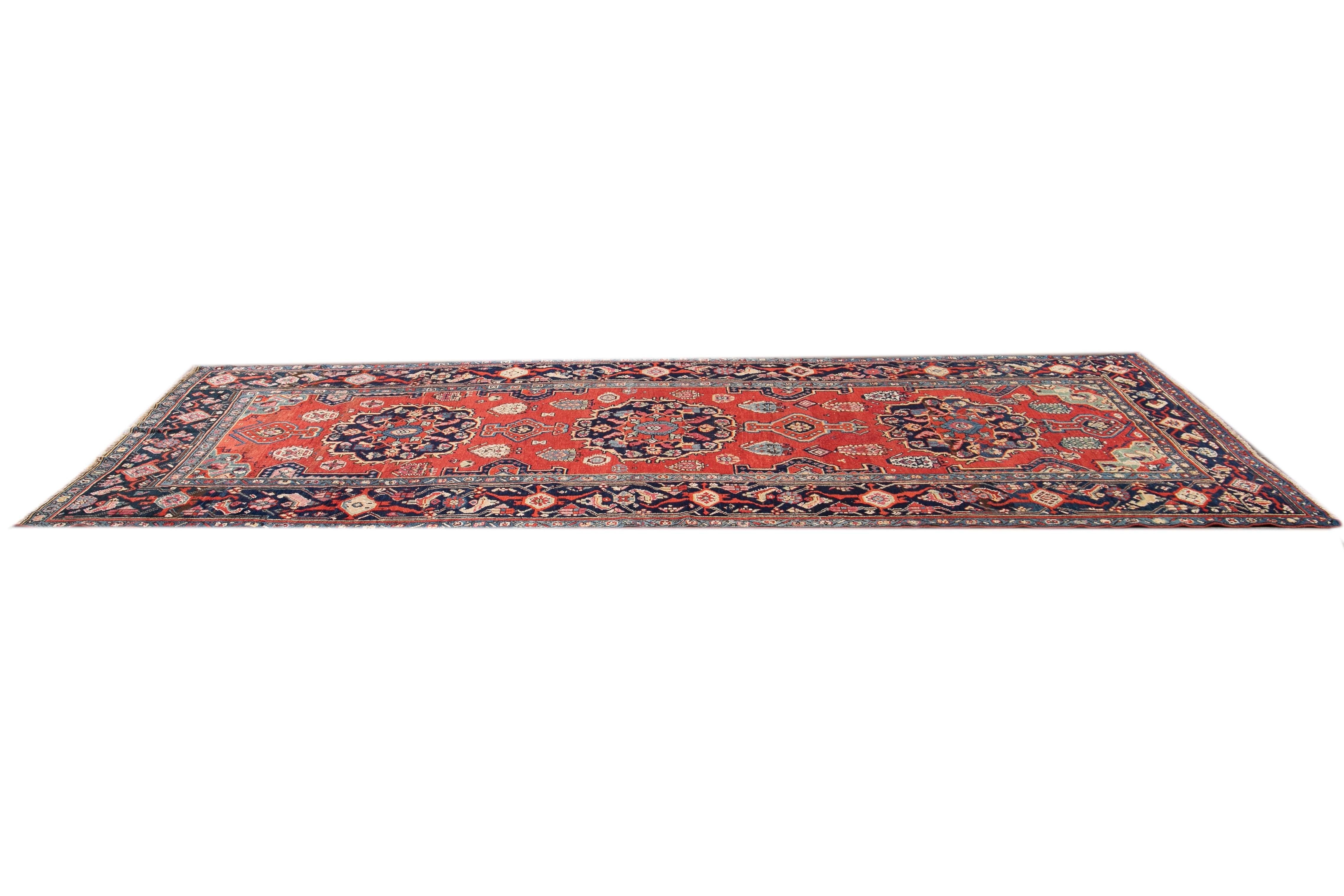 Early 20th Century Antique Mahal Rug For Sale 3