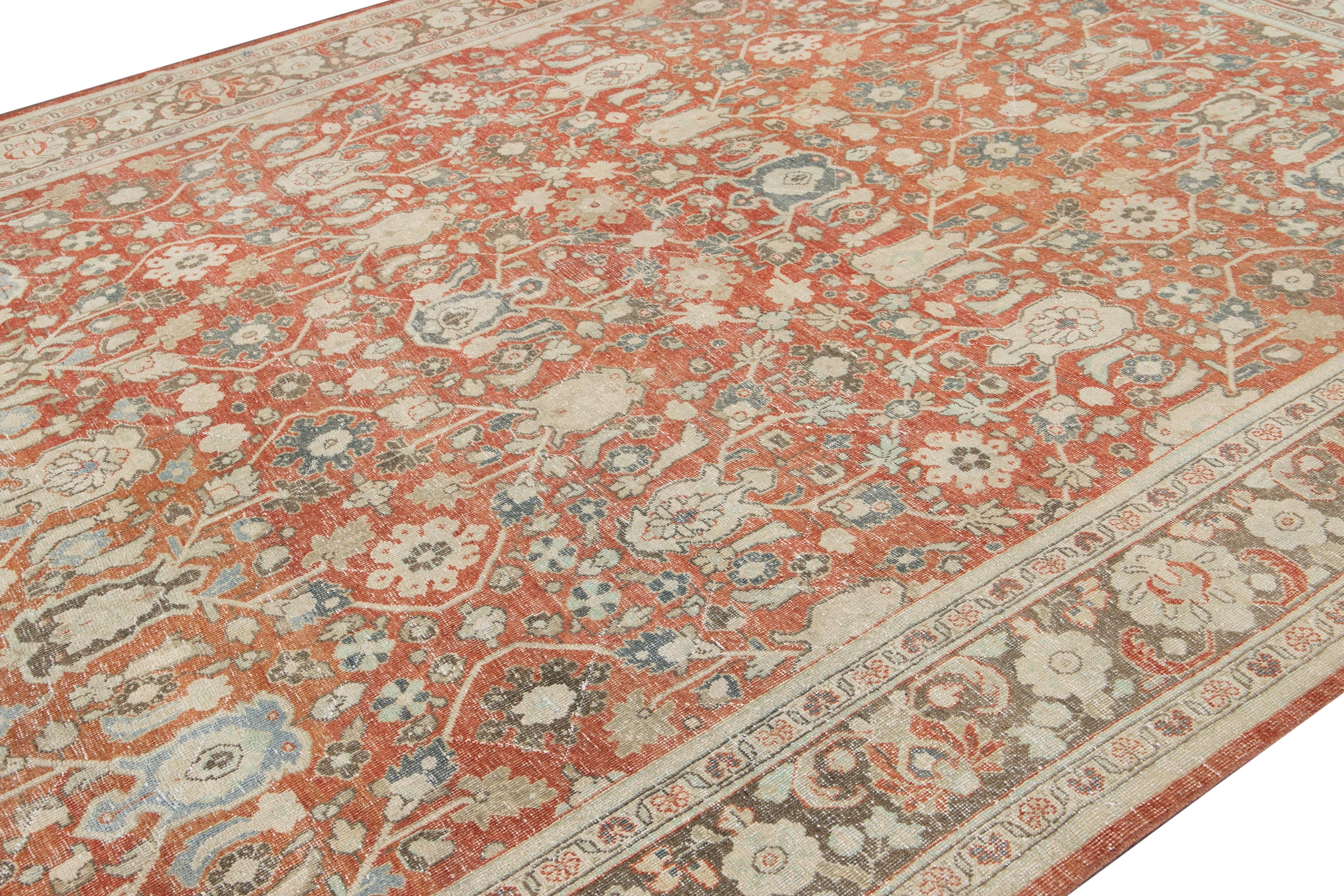 Early 20th Century Antique Mahal Wool Rug For Sale 12