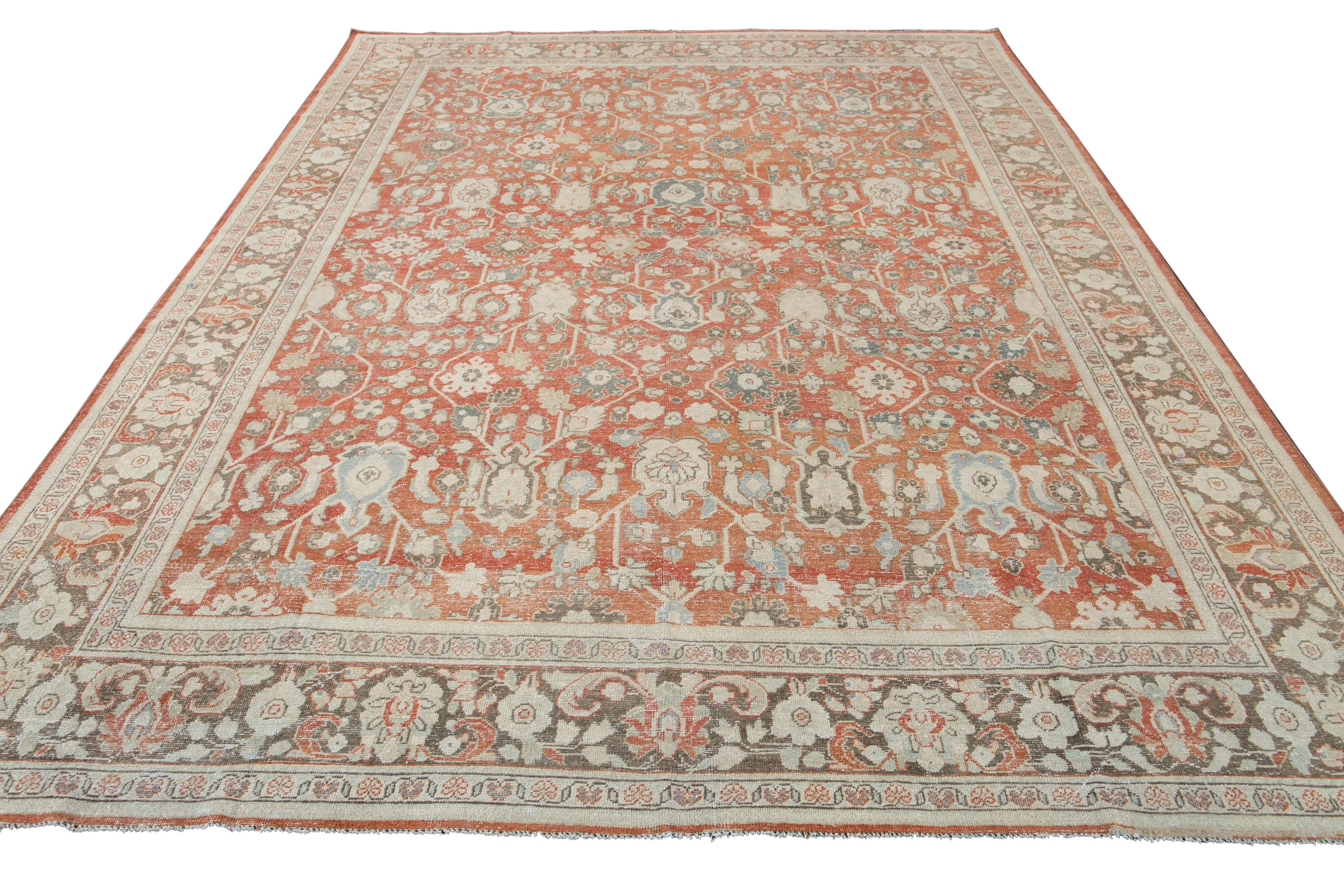 Early 20th Century Antique Mahal Wool Rug For Sale 13