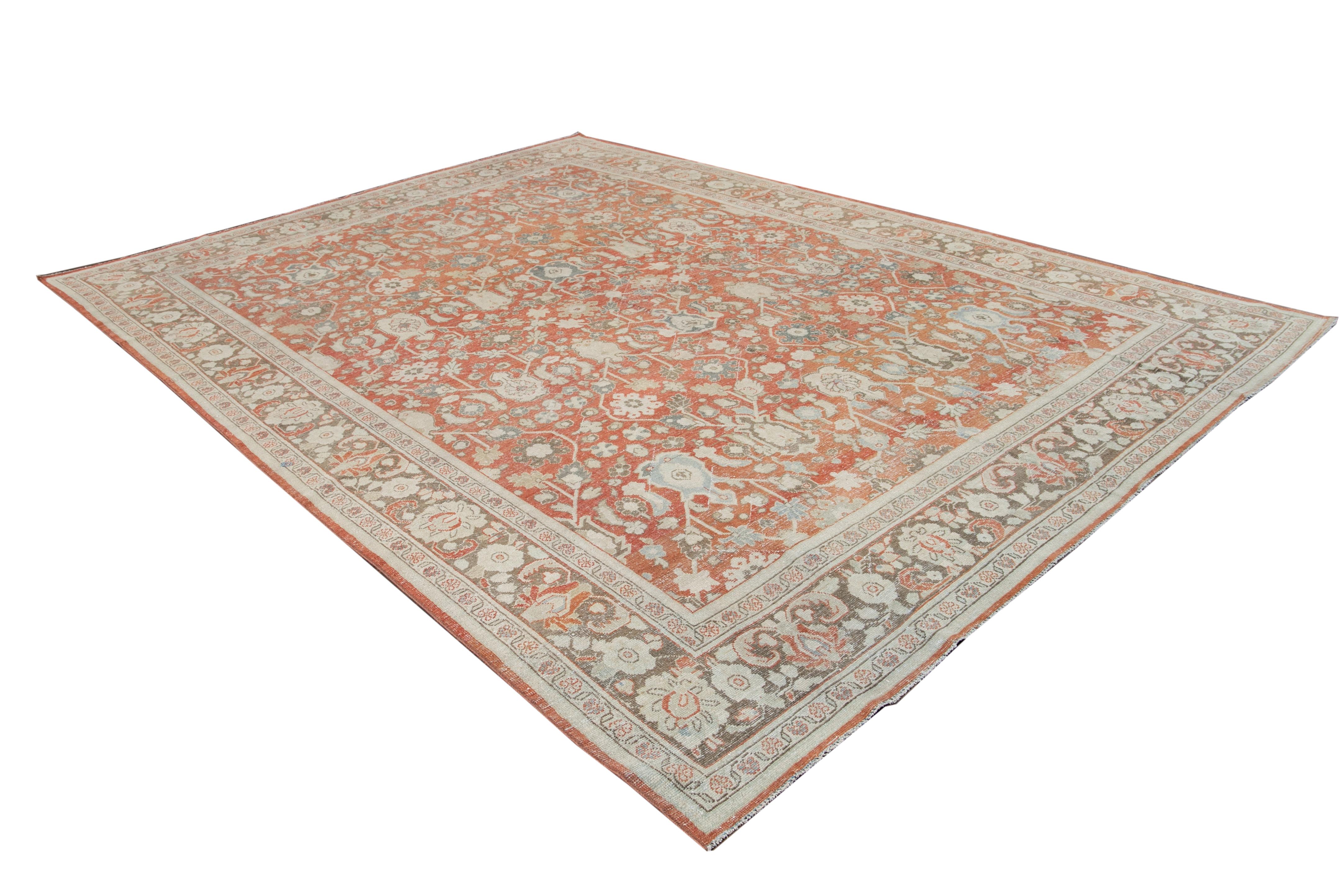 Early 20th Century Antique Mahal Wool Rug For Sale 14