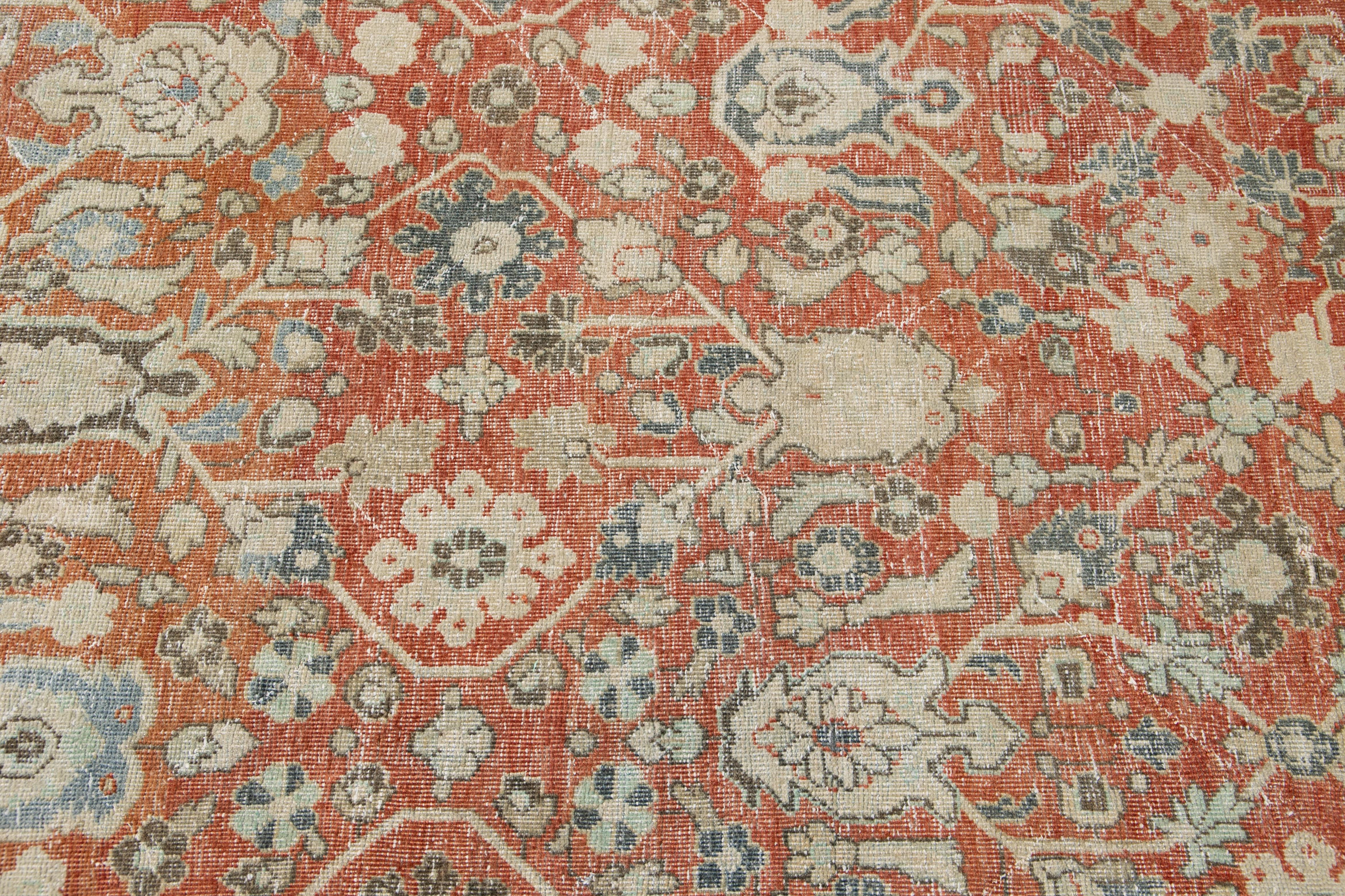 Early 20th Century Antique Mahal Wool Rug For Sale 4