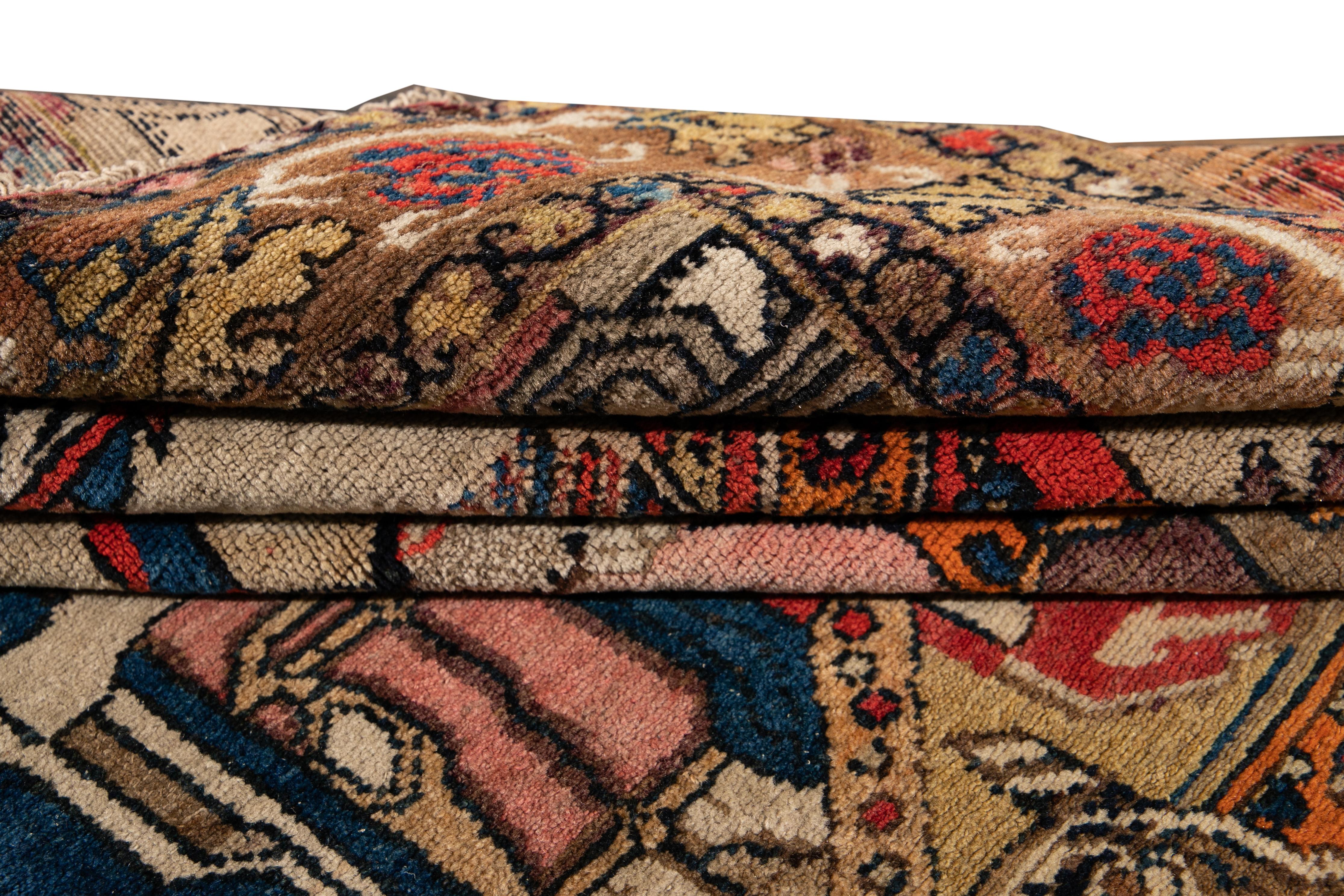 Early 20th Century Antique Malayer Rug In Good Condition For Sale In Norwalk, CT