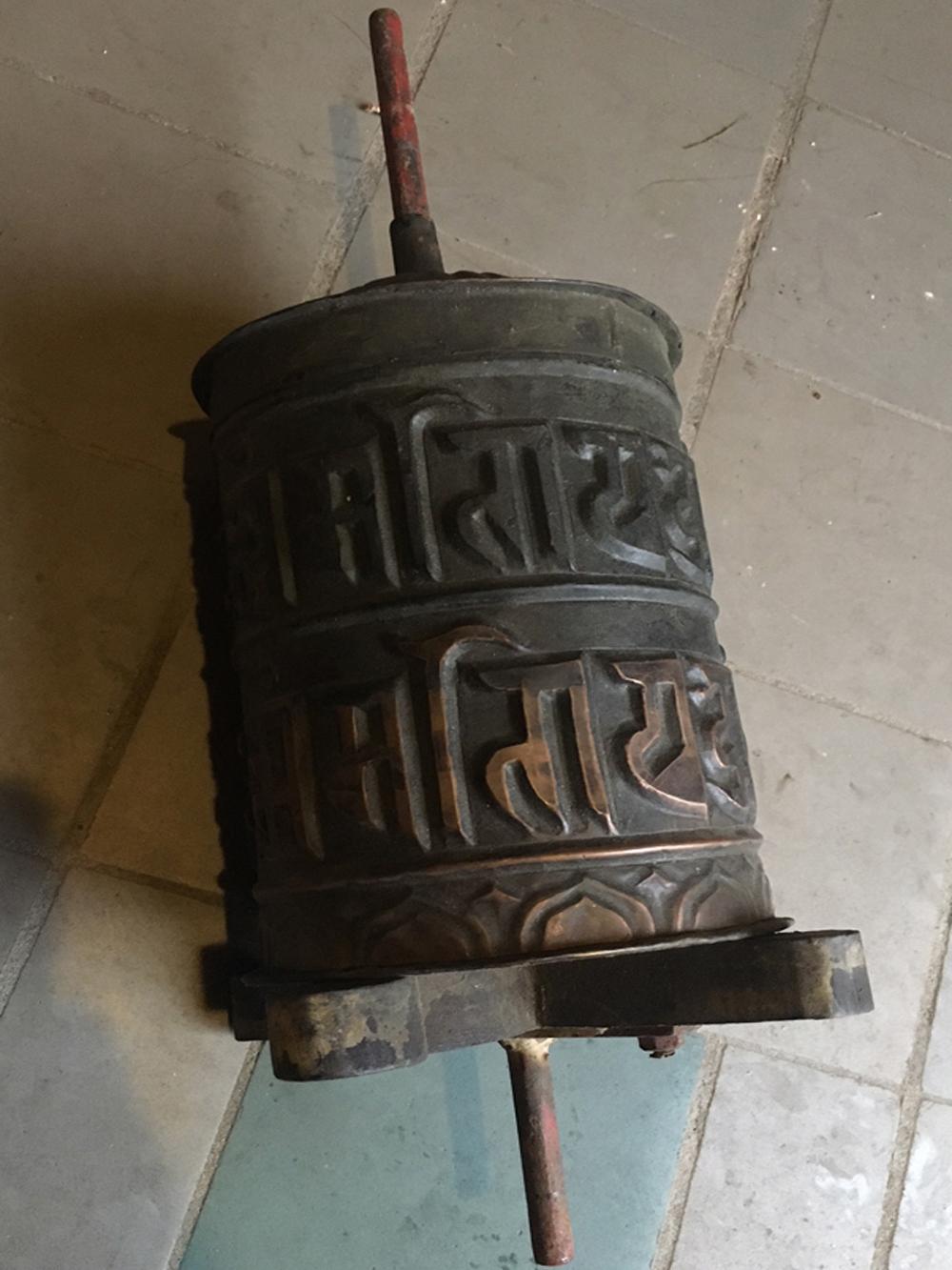 Antikes Nepali-Gebetrad aus Nepal aus Nepal, frühes 20. Jahrhundert (Nepalesisch) im Angebot