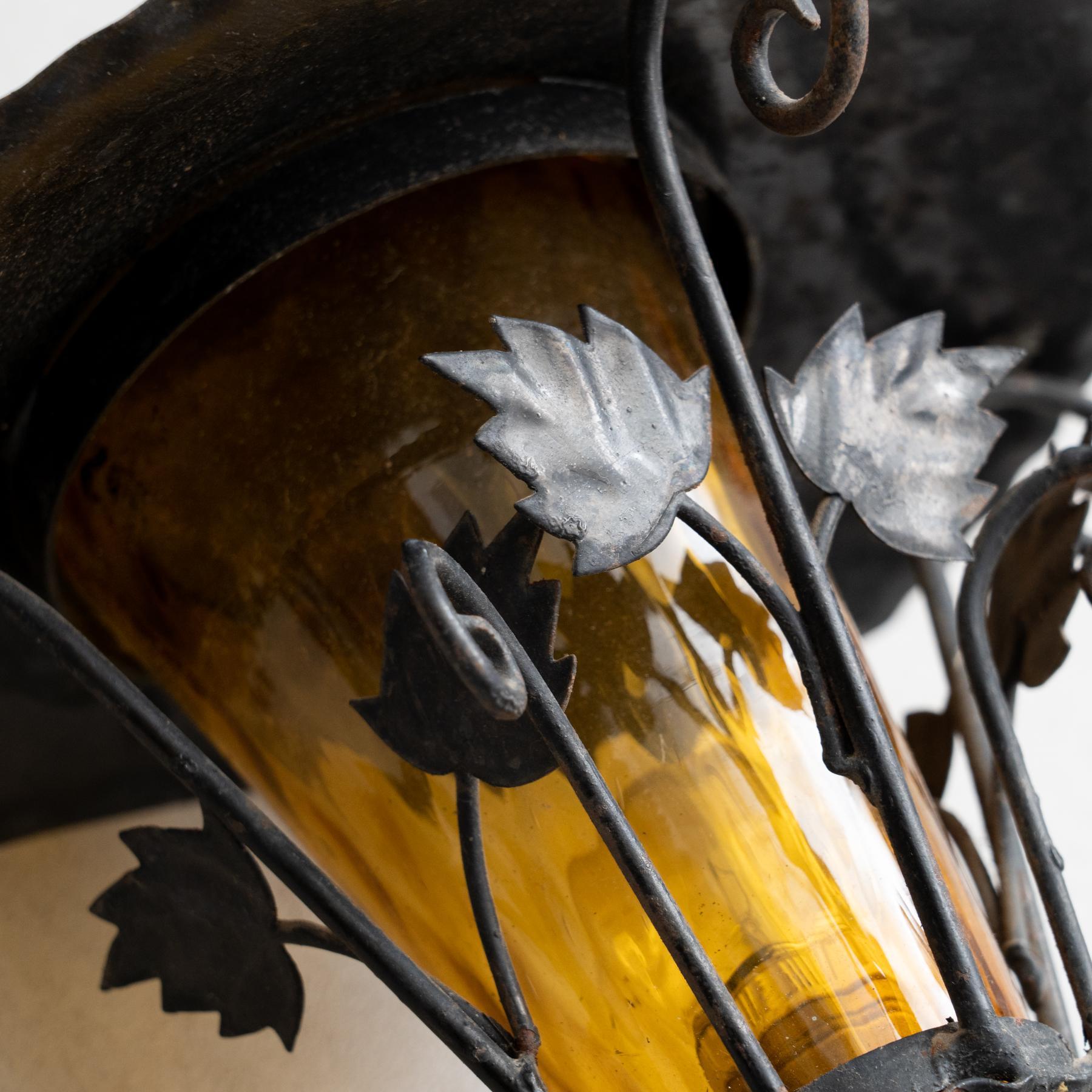 Early 20th Century Antique Outdoors Wall Lamp For Sale 2