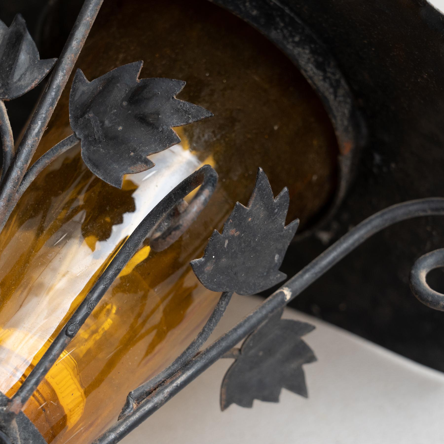Early 20th Century Antique Outdoors Wall Lamp For Sale 3