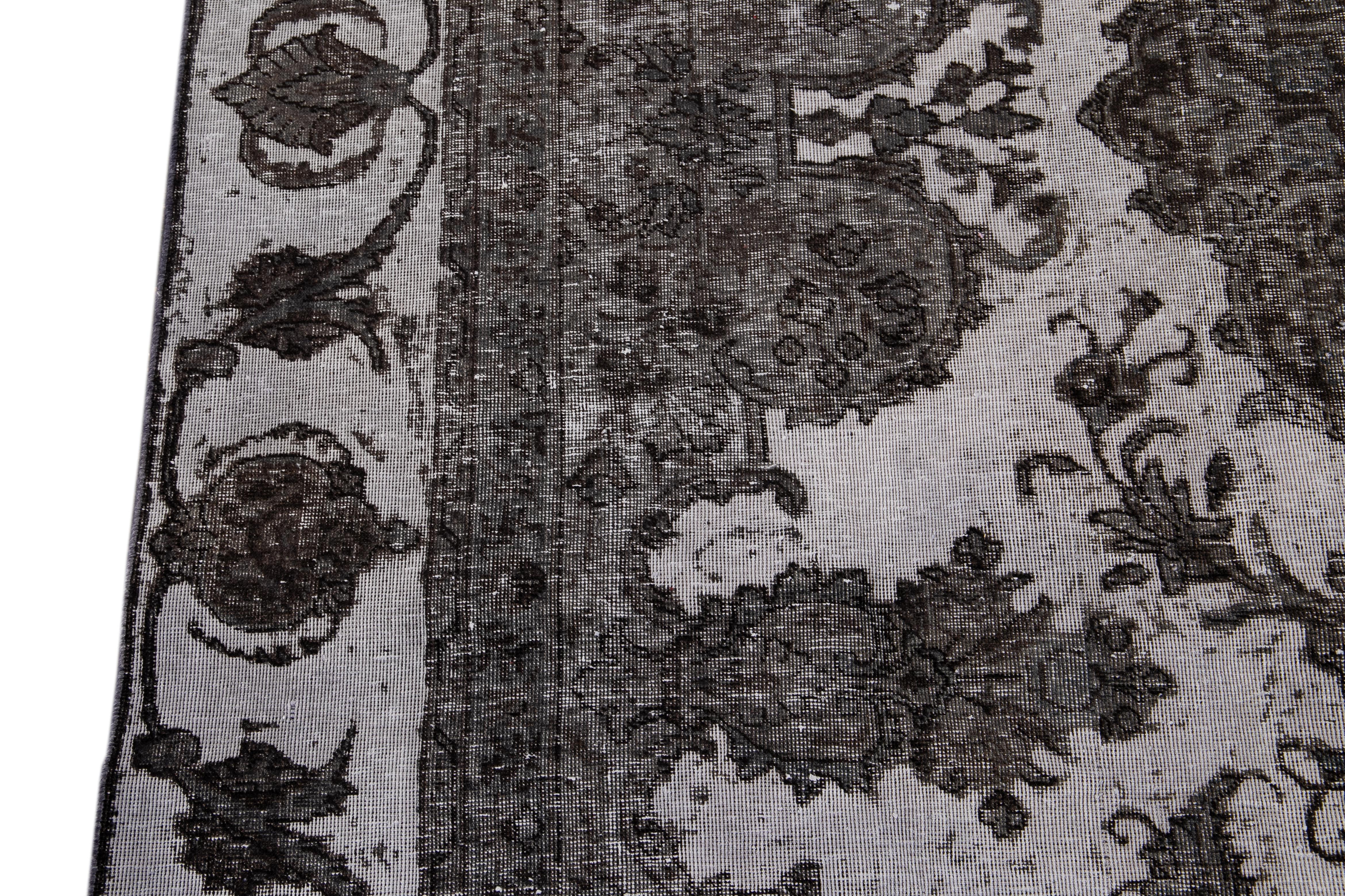 Antiker Overdyed-Wollteppich aus dem frühen 20. Jahrhundert im Angebot 7