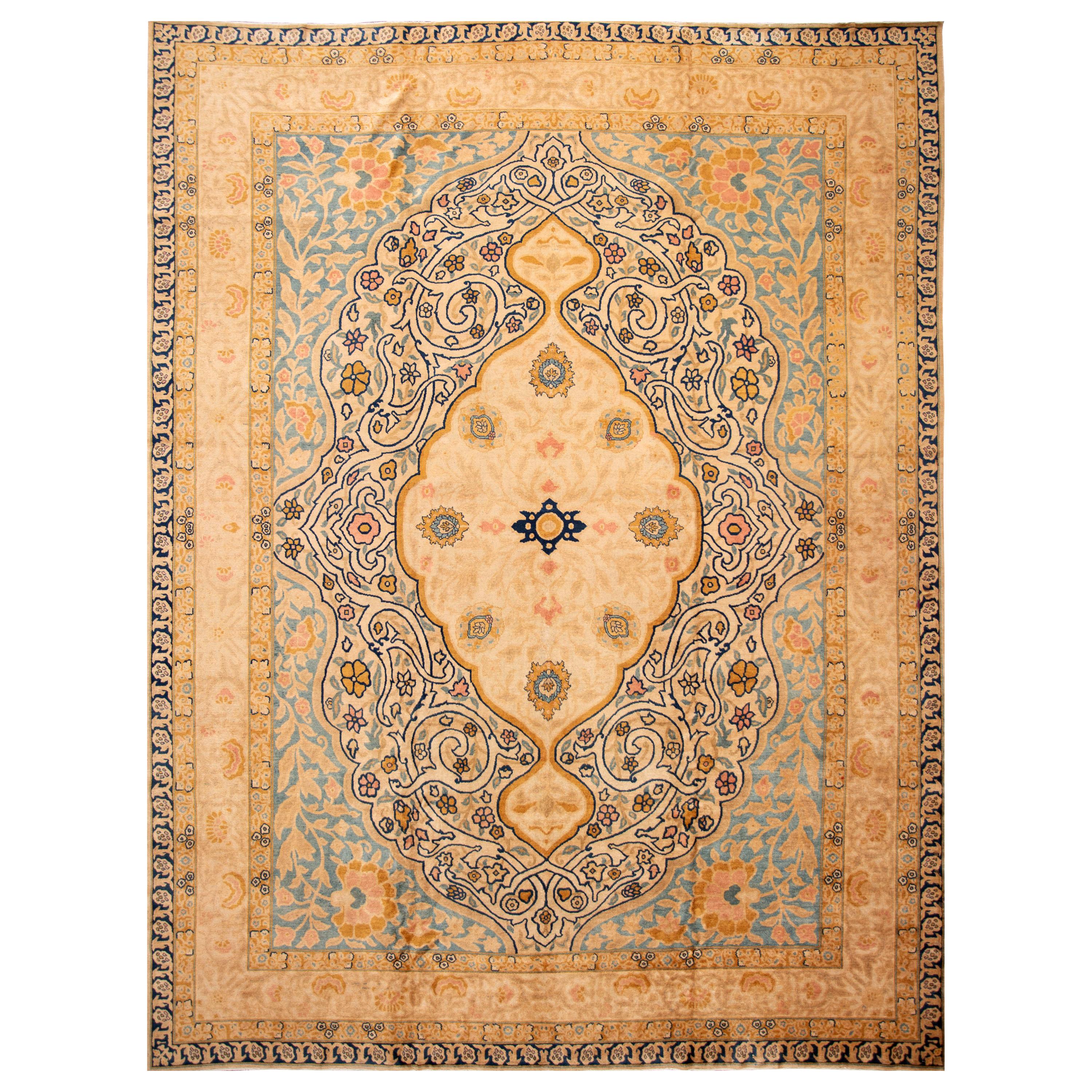Tappeto antico in lana Tabriz oversize dei primi del Novecento