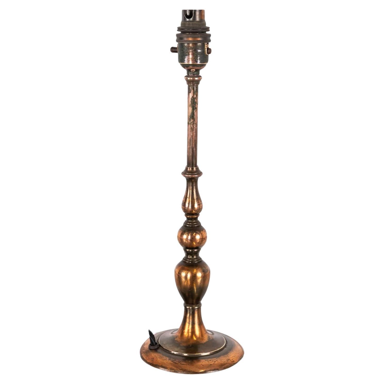 Lámpara de sobremesa antigua de cobre oxidado y latón de principios del siglo XX, c.1910