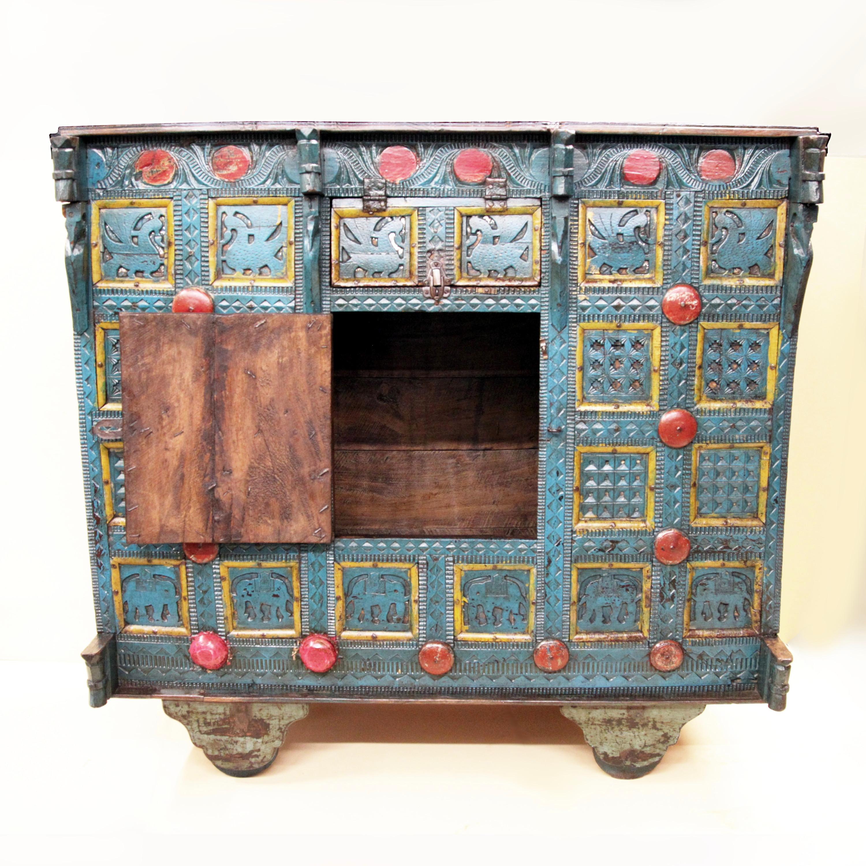 Iron Early 20th Century Antique Painted Indian Rolling Merchant's Chest Trunk For Sale