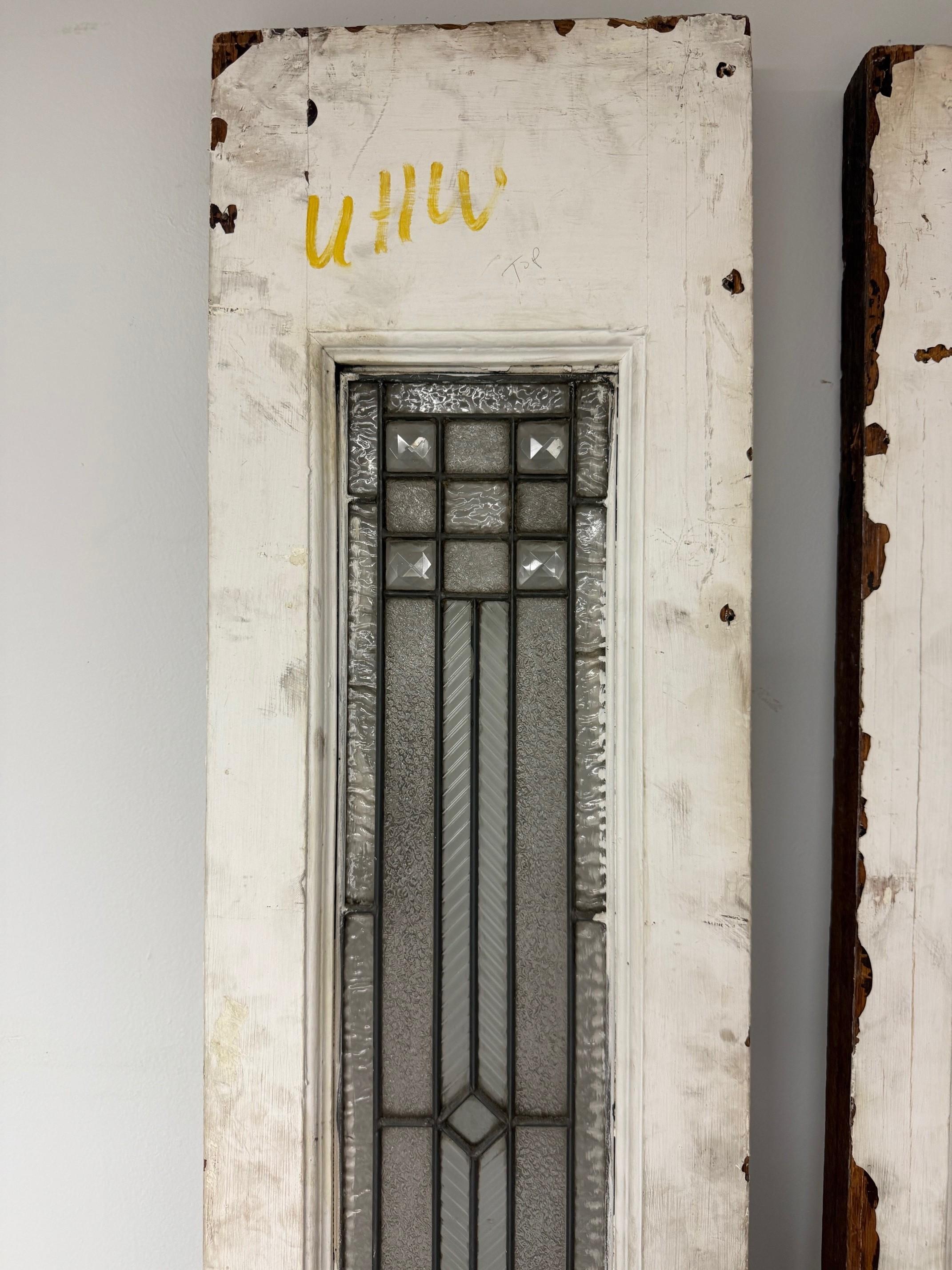 Coppia di oblò in vetro smussato e testurizzato dei primi del Novecento, in zinco in vendita 8