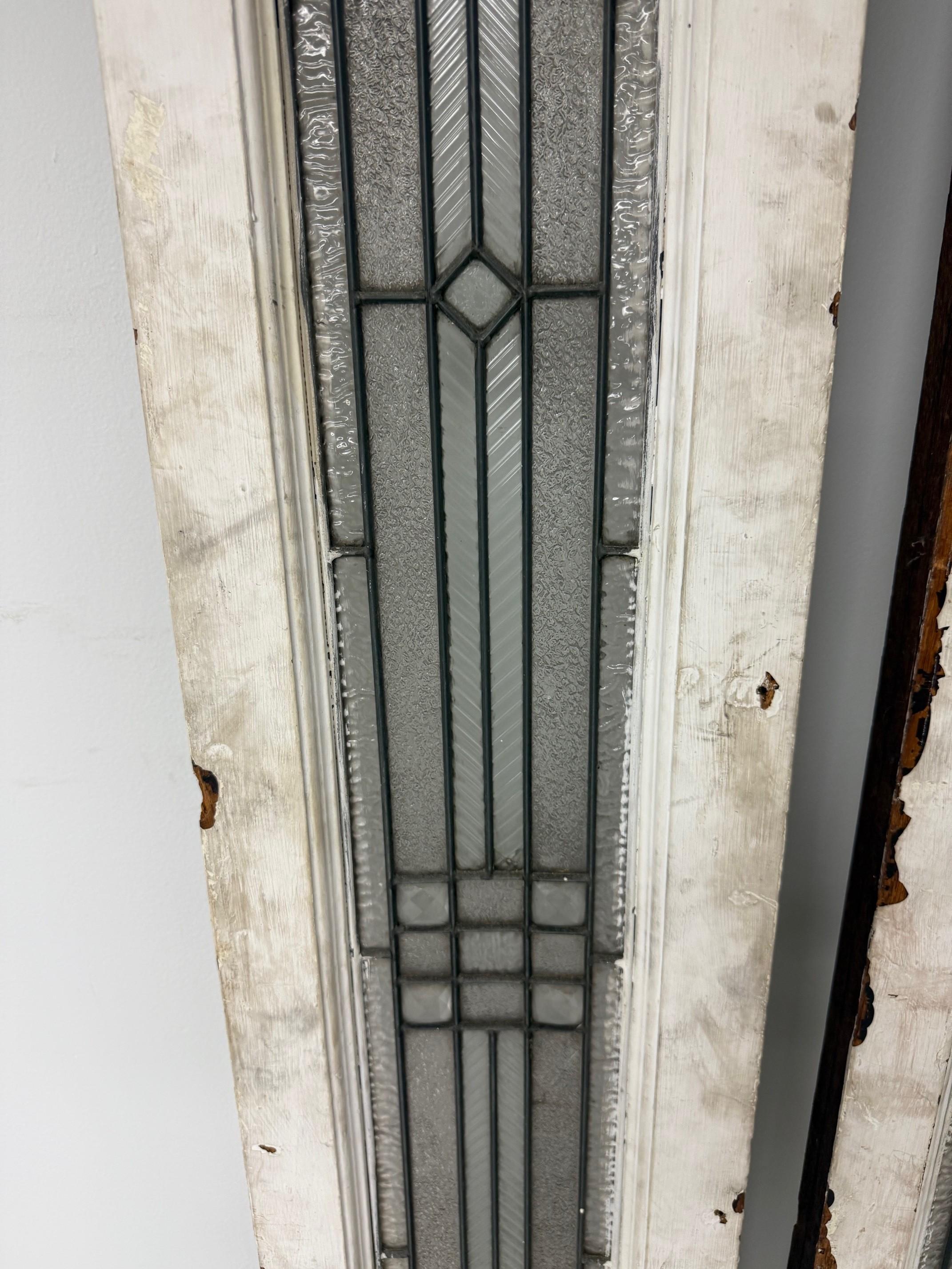 Coppia di oblò in vetro smussato e testurizzato dei primi del Novecento, in zinco in vendita 9