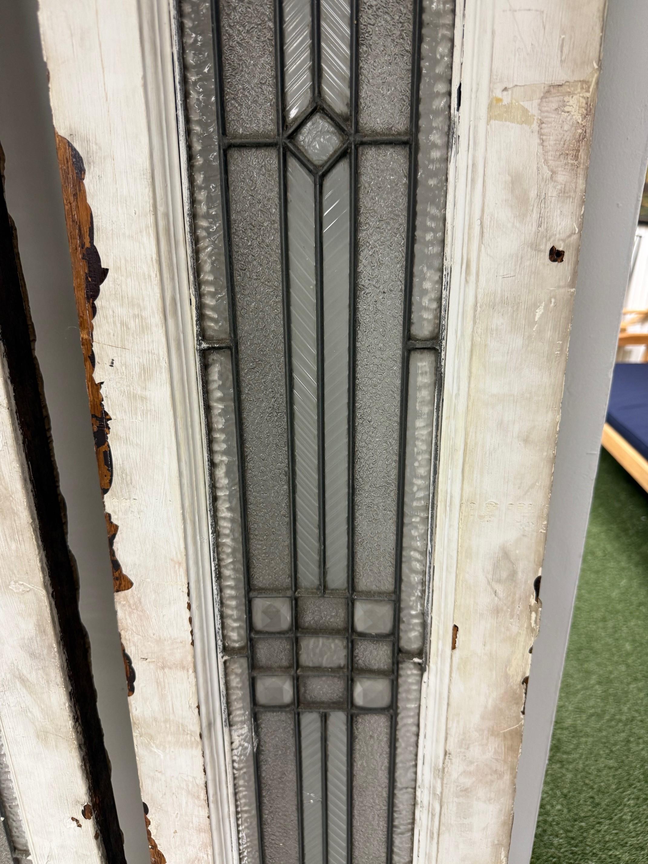 Americano Coppia di oblò in vetro smussato e testurizzato dei primi del Novecento, in zinco in vendita