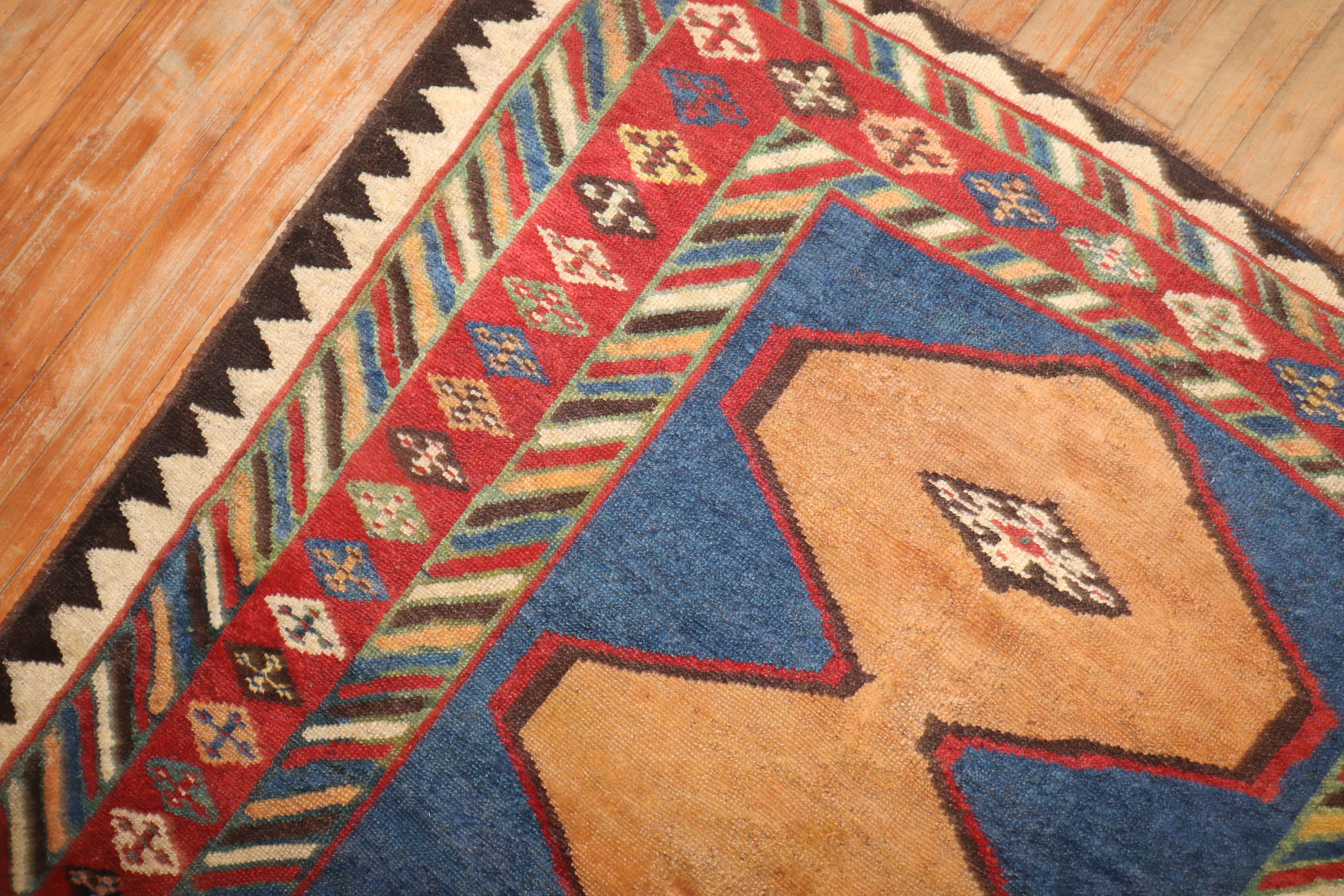 Antiker persischer Gabbeh-Teppich des frühen 20. Jahrhunderts im Angebot 2