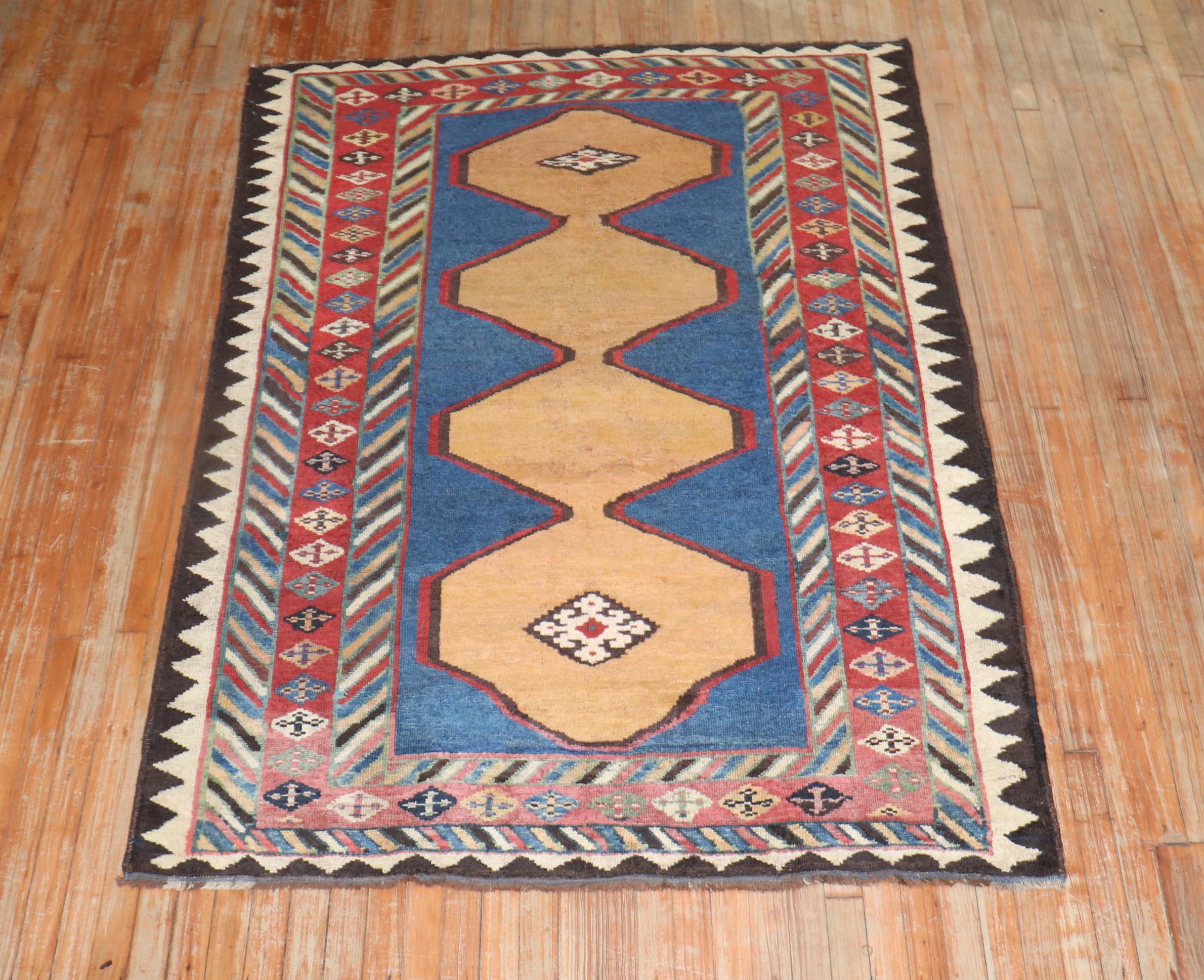 Antiker persischer Gabbeh-Teppich des frühen 20. Jahrhunderts im Angebot 3