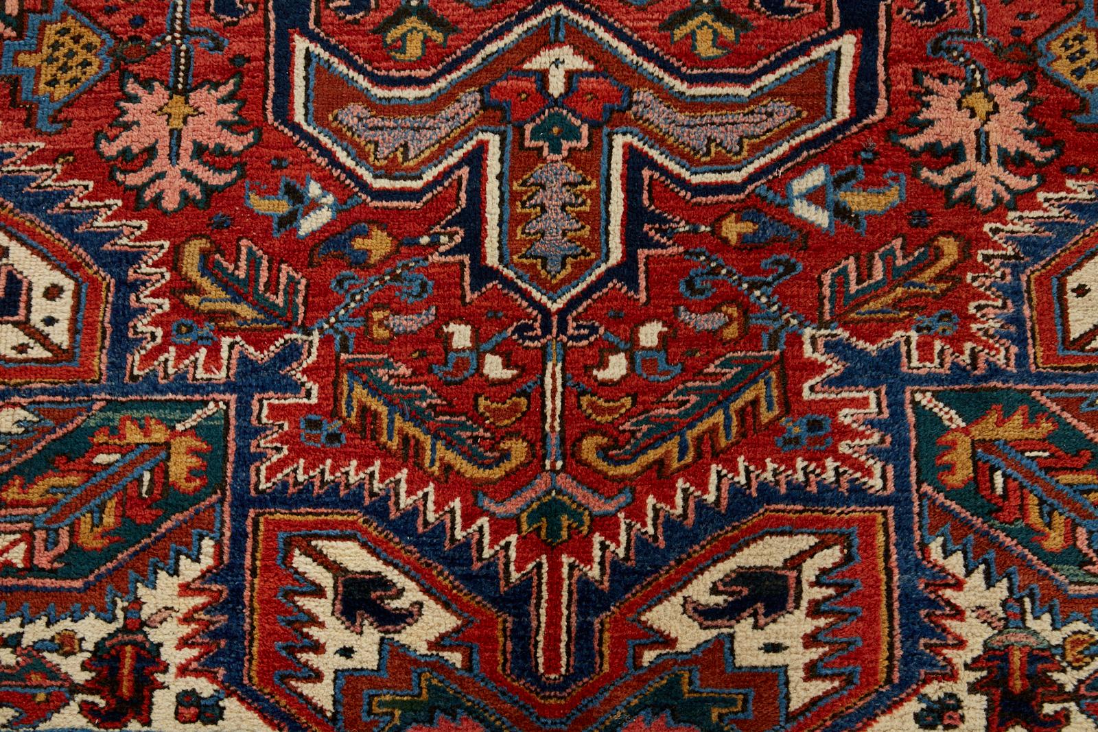 Early 20th Century Antique Persian Heriz Rug For Sale 6