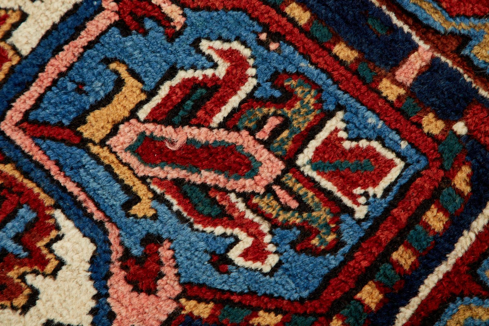 Alfombra persa Heriz antigua de principios del siglo XX en venta 10