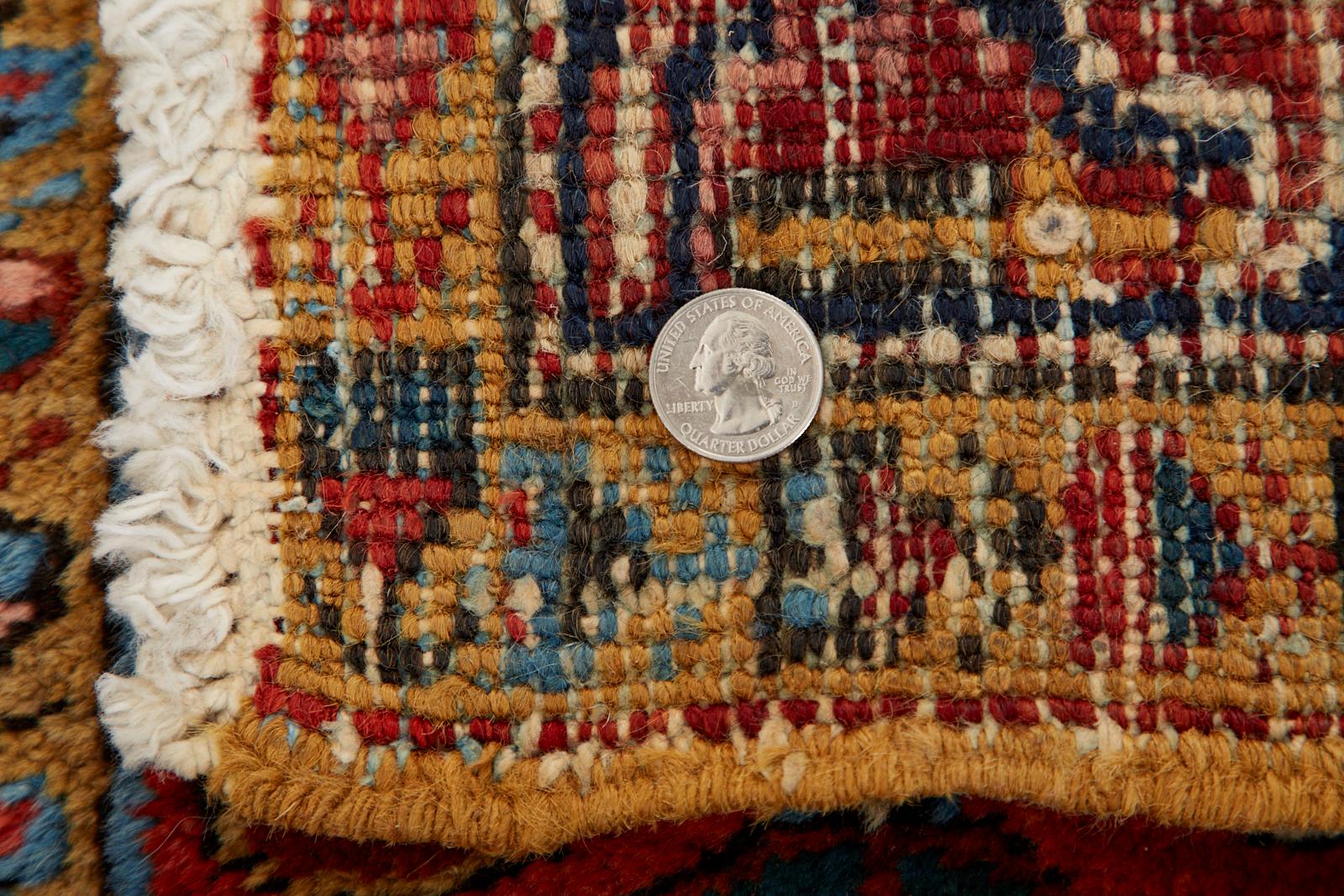 Tapis persan ancien Heriz du début du XXe siècle en vente 11