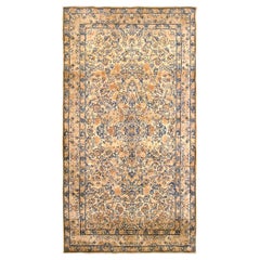 Antiker persischer Kerman Orientteppich:: in kleinem Format:: feine florale & weiche Farben
