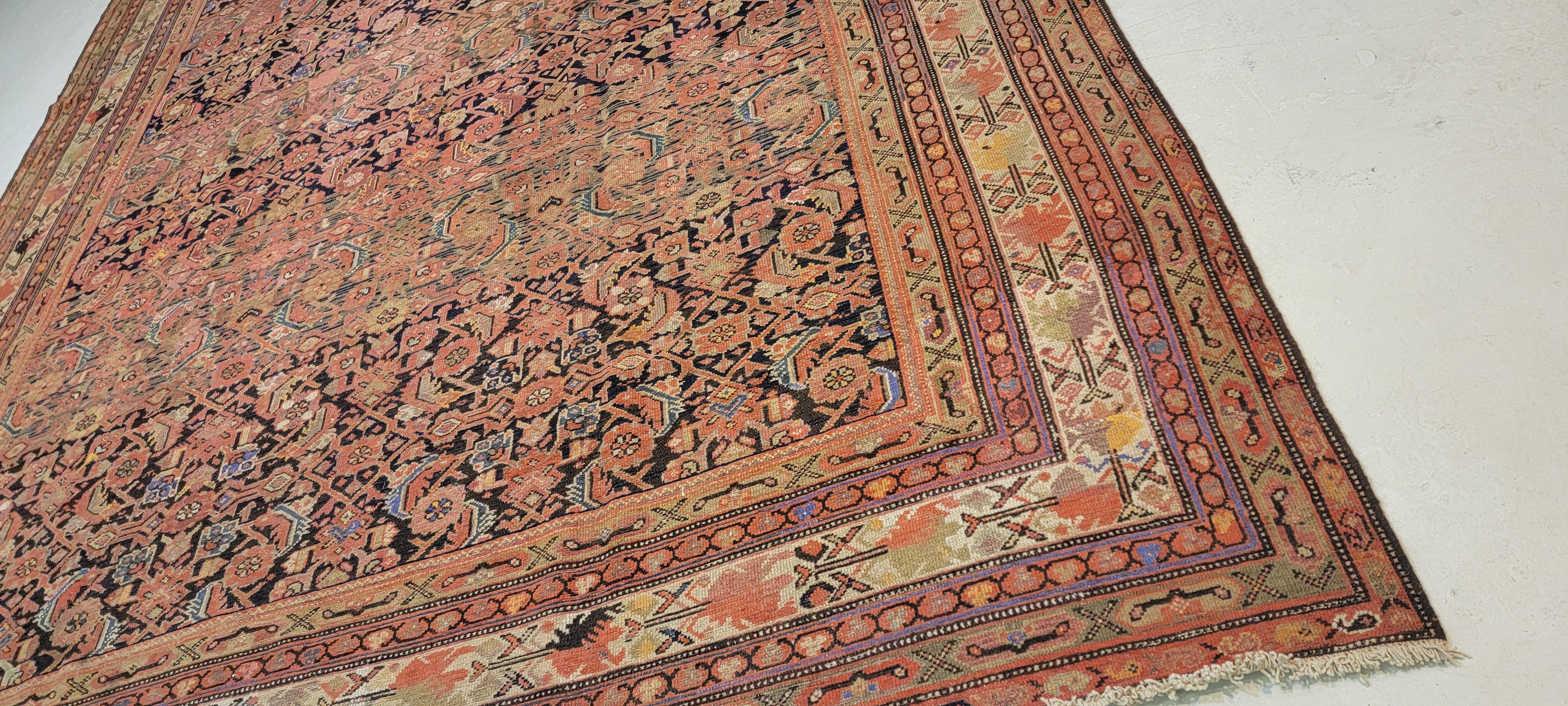 Early 20th Century Antique Persian/Kurdish Malayer Rug In Good Condition For Sale In Chamblee, GA