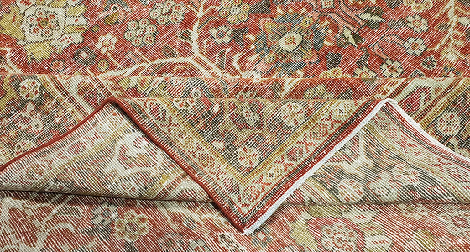 Tappeto antico persiano Mahal / Sultanabad, Paese d'origine / Tipo di tappeto: Tappeti persiani, Data approssimativa: 1900 - Questo antico e brillante tappeto persiano Mahal brilla per l'ingegno artistico e l'abile maestria. Le sue luminose tonalità