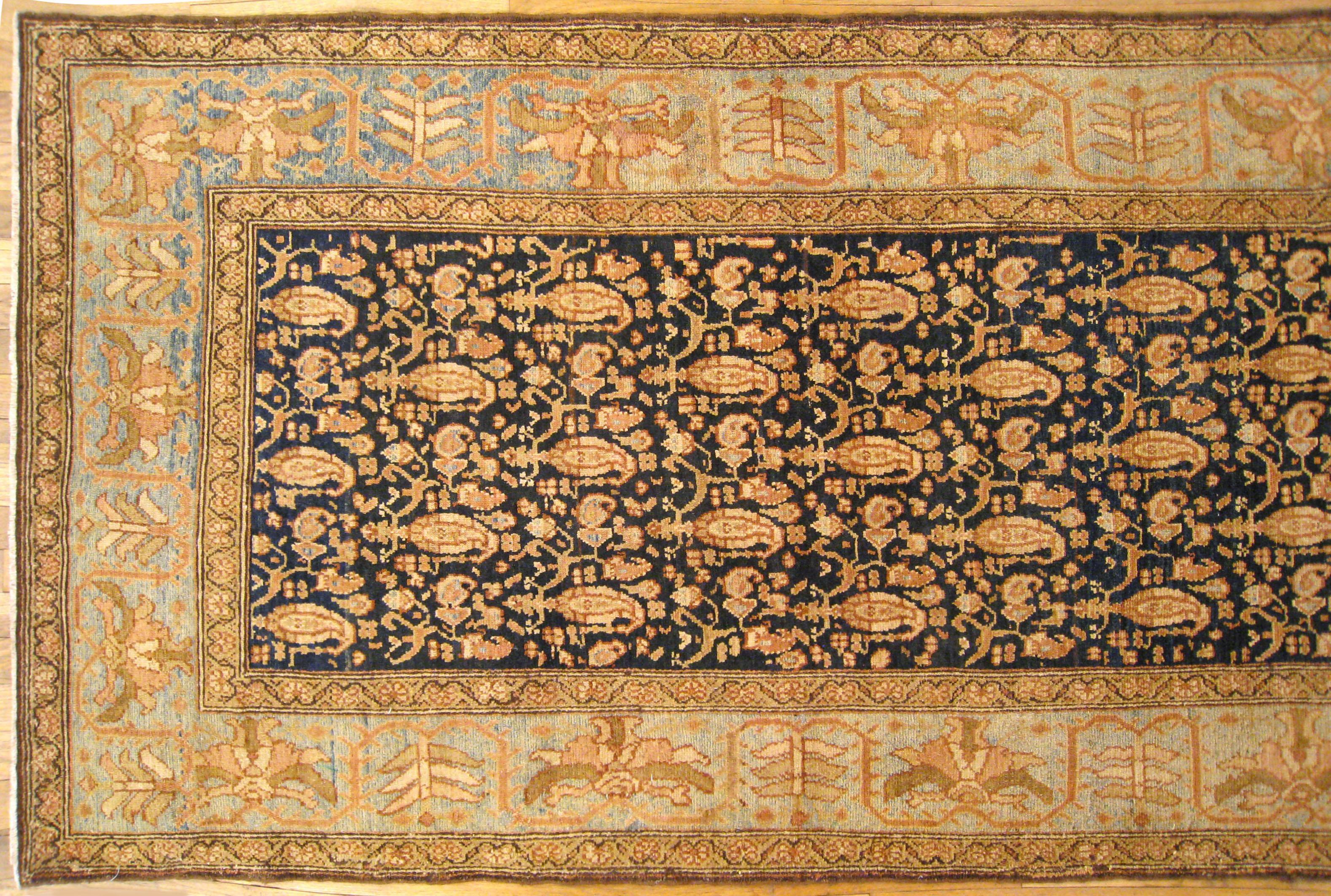 Antique Persian Malayer Oriental Rug, in Runner size, w/ Navy Field and Foliate  In Excellent Condition For Sale In New York, NY