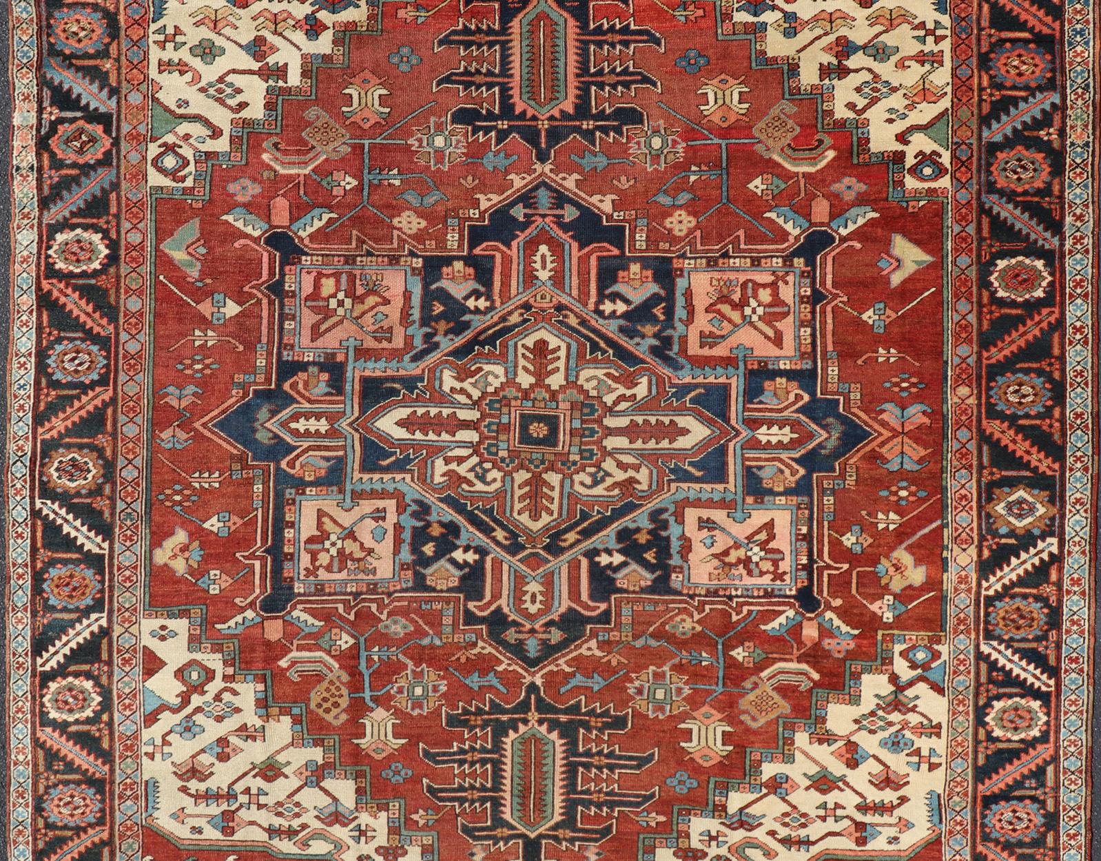 Early 20th Century Antique Persian Serapi Carpet with Stylized Geometric Motifs For Sale 6