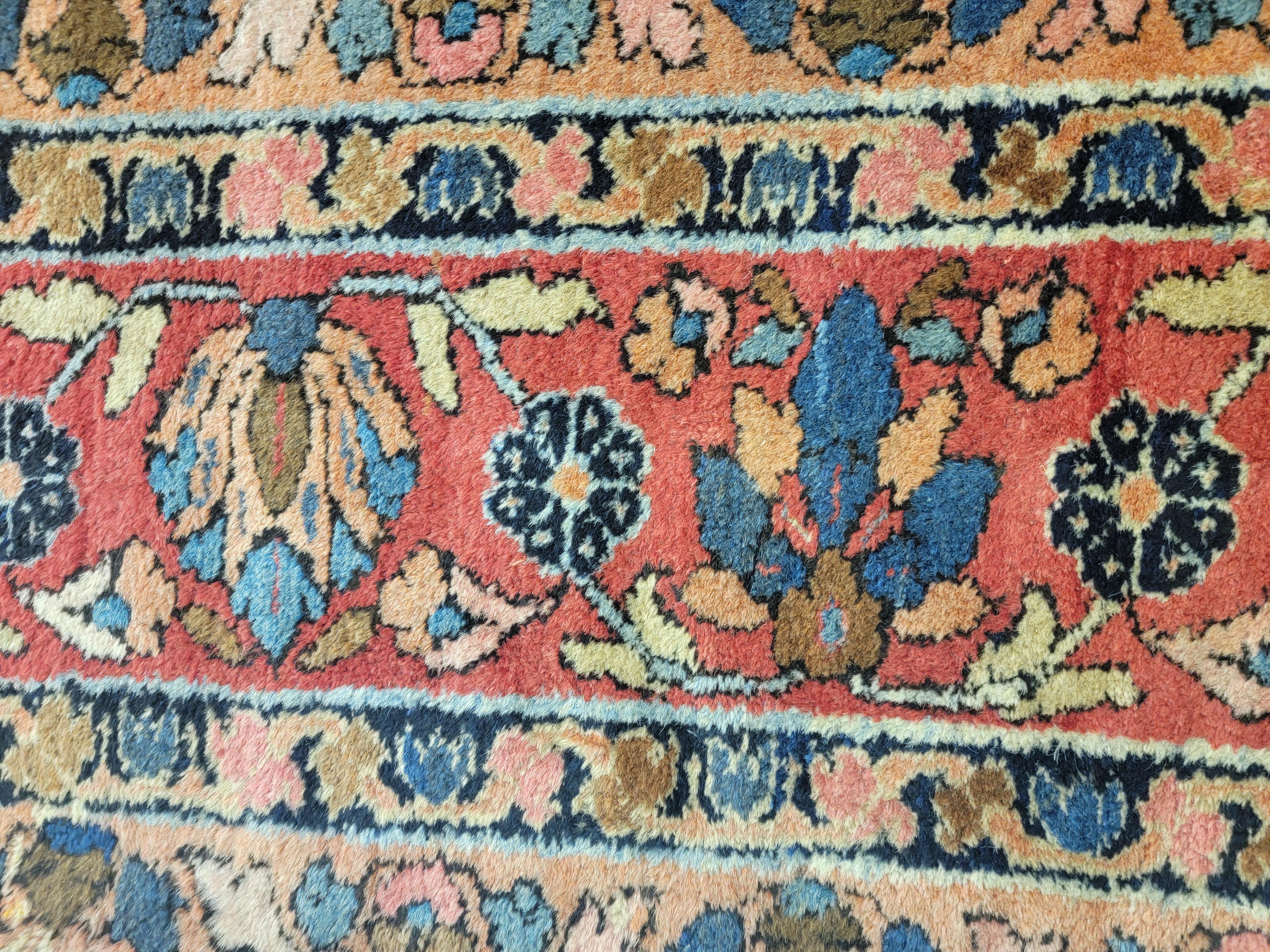 Early 20th Century Antique Persian Sultanabad/Meshkabad Rug For Sale 5