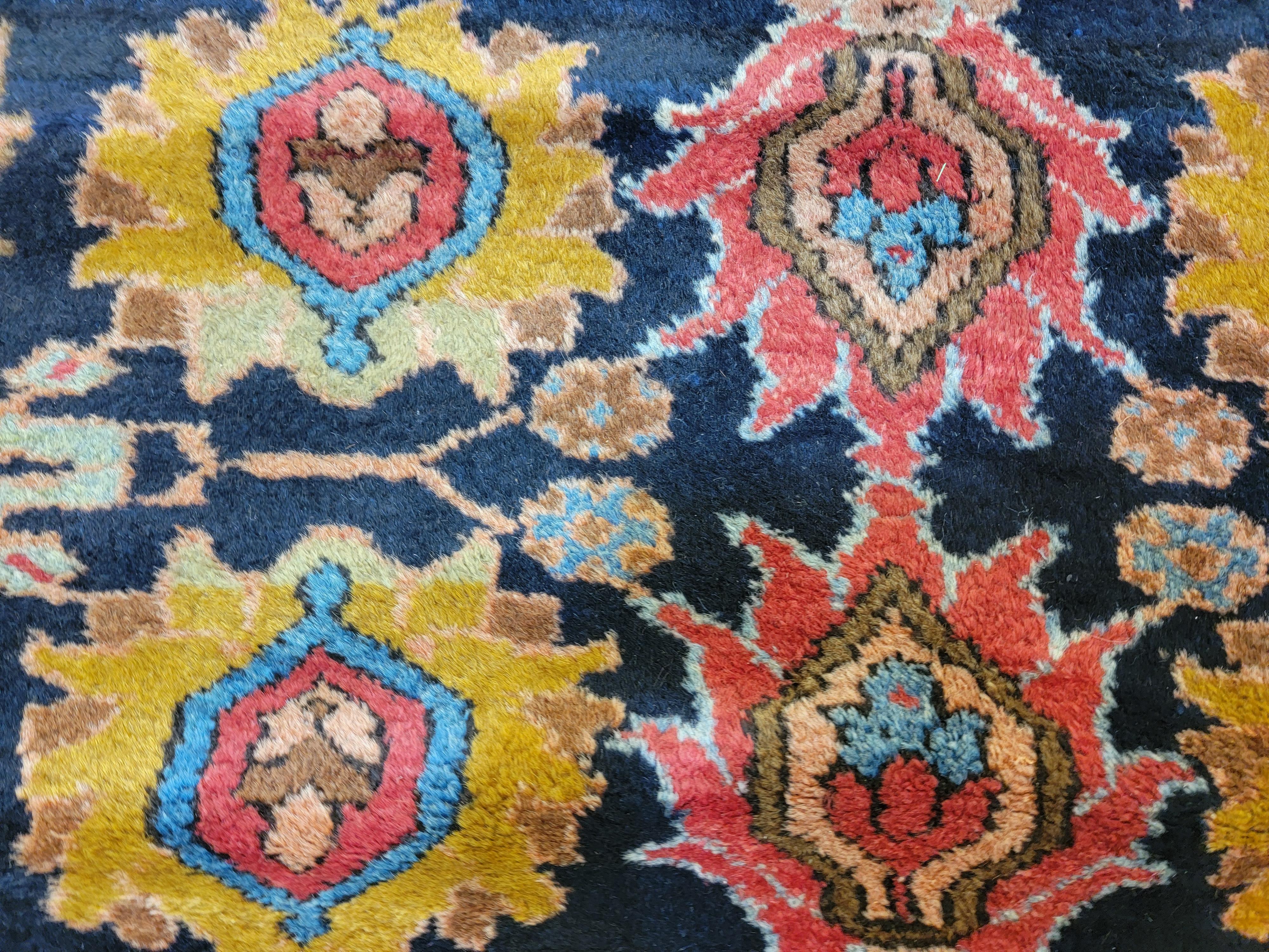 Antiker persischer Sultanabad-/Meshkabad-Teppich des frühen 20. Jahrhunderts (Handgeknüpft) im Angebot