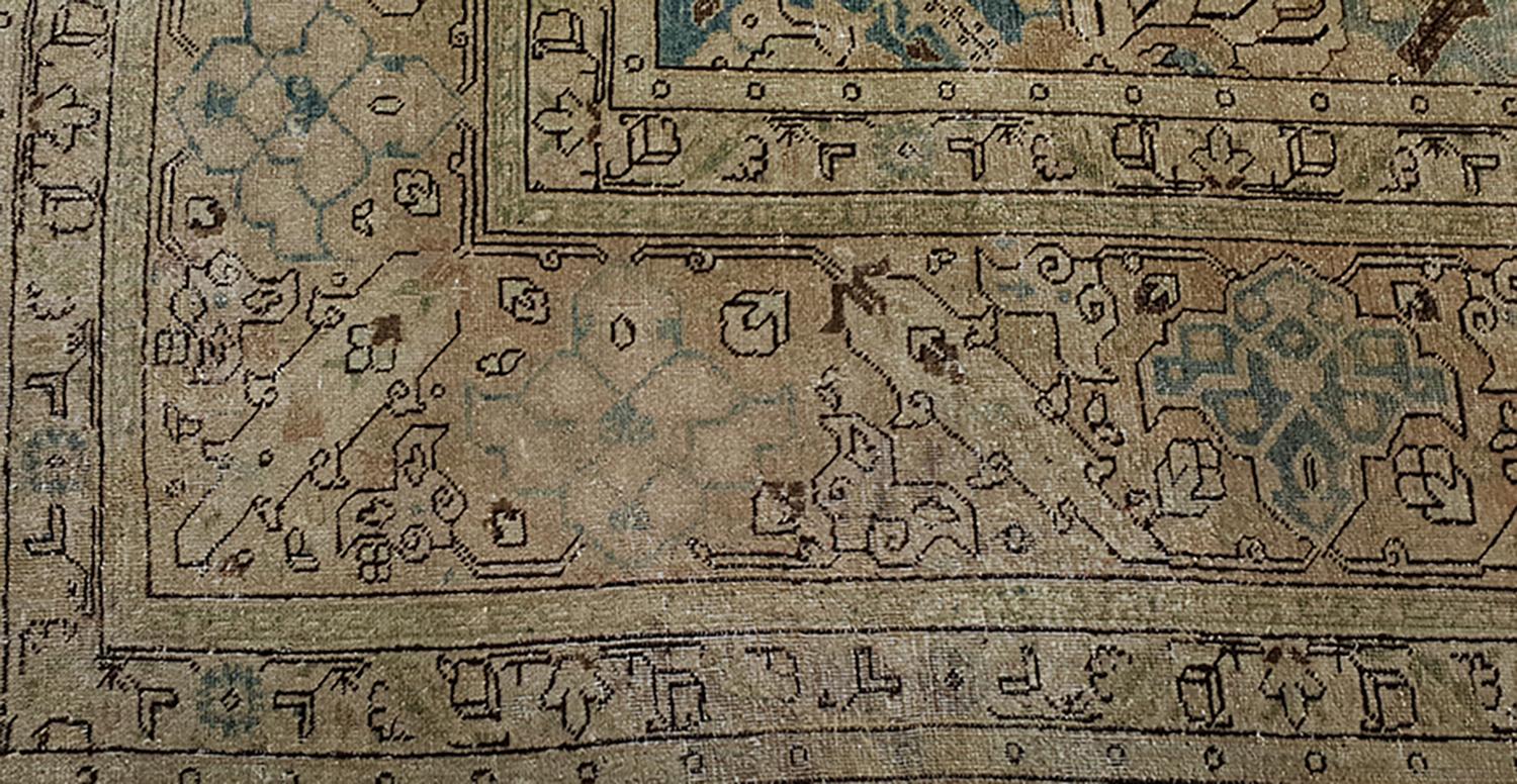 Annodato a mano Tappeto Tabriz persiano antico dei primi del Novecento in vendita