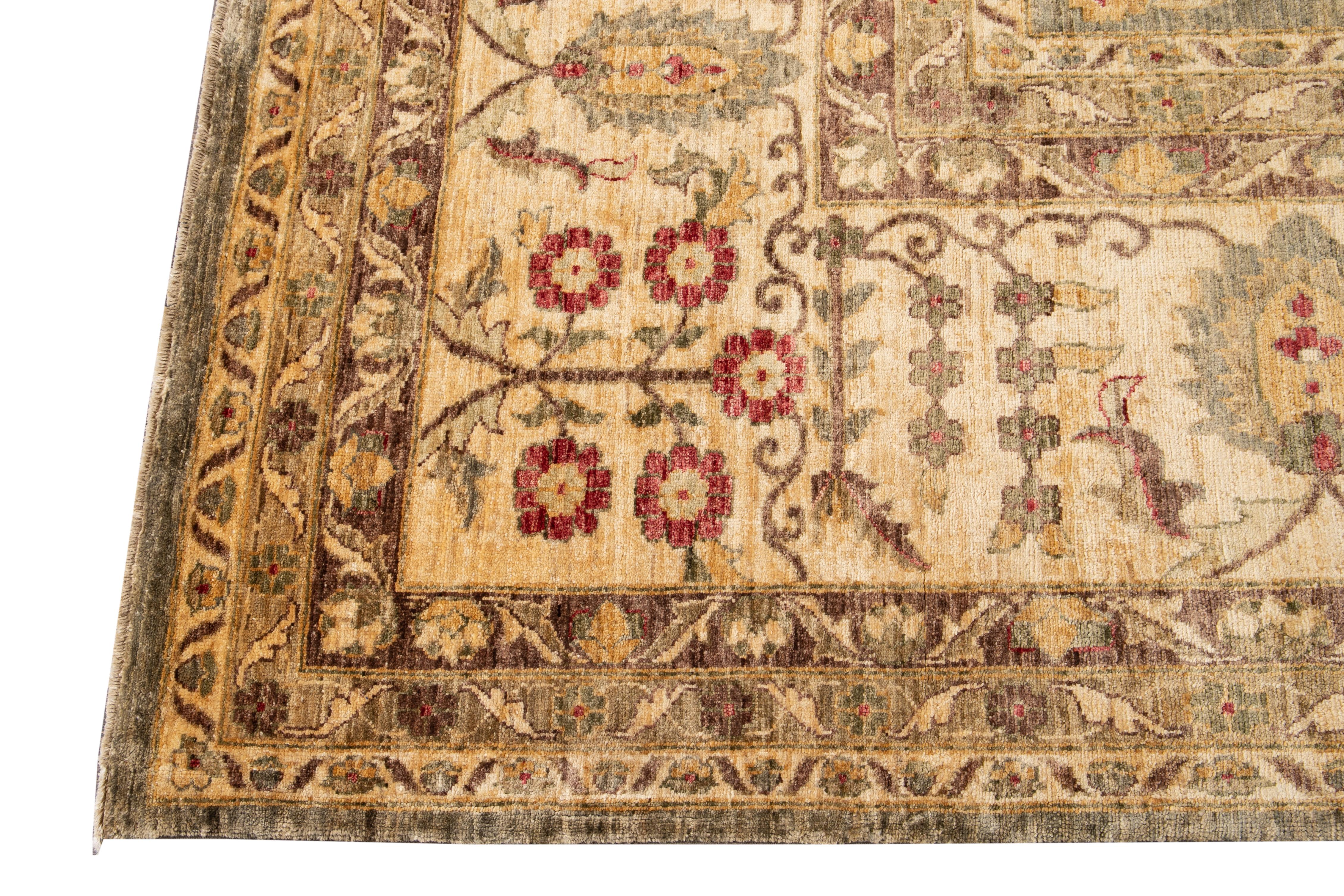 Early 20th Century Antique Peshawar Oversize Wool Rug In Good Condition For Sale In Norwalk, CT