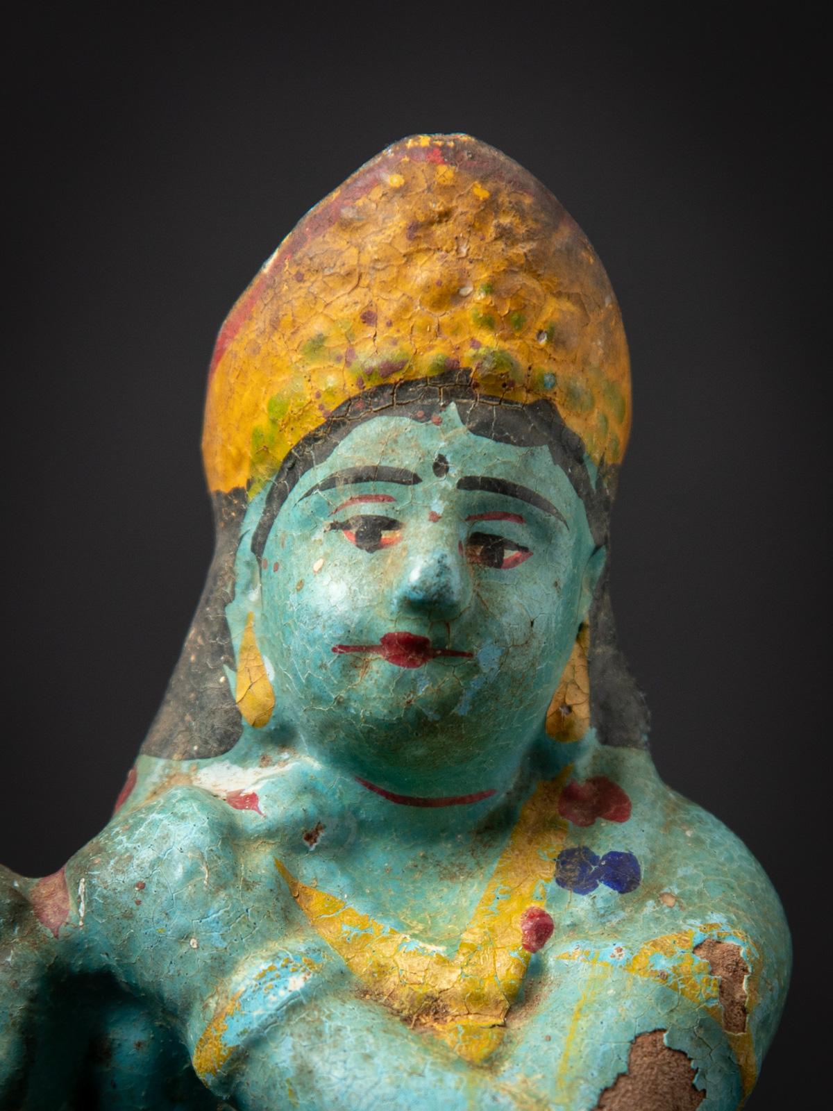 Début du 20e siècle Statue de Krishna en poterie ancienne de l'Inde Bon état - En vente à DEVENTER, NL