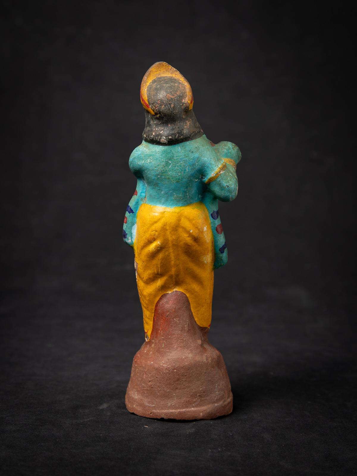 Début du 20e siècle Statue de Krishna en poterie ancienne de l'Inde en vente 1