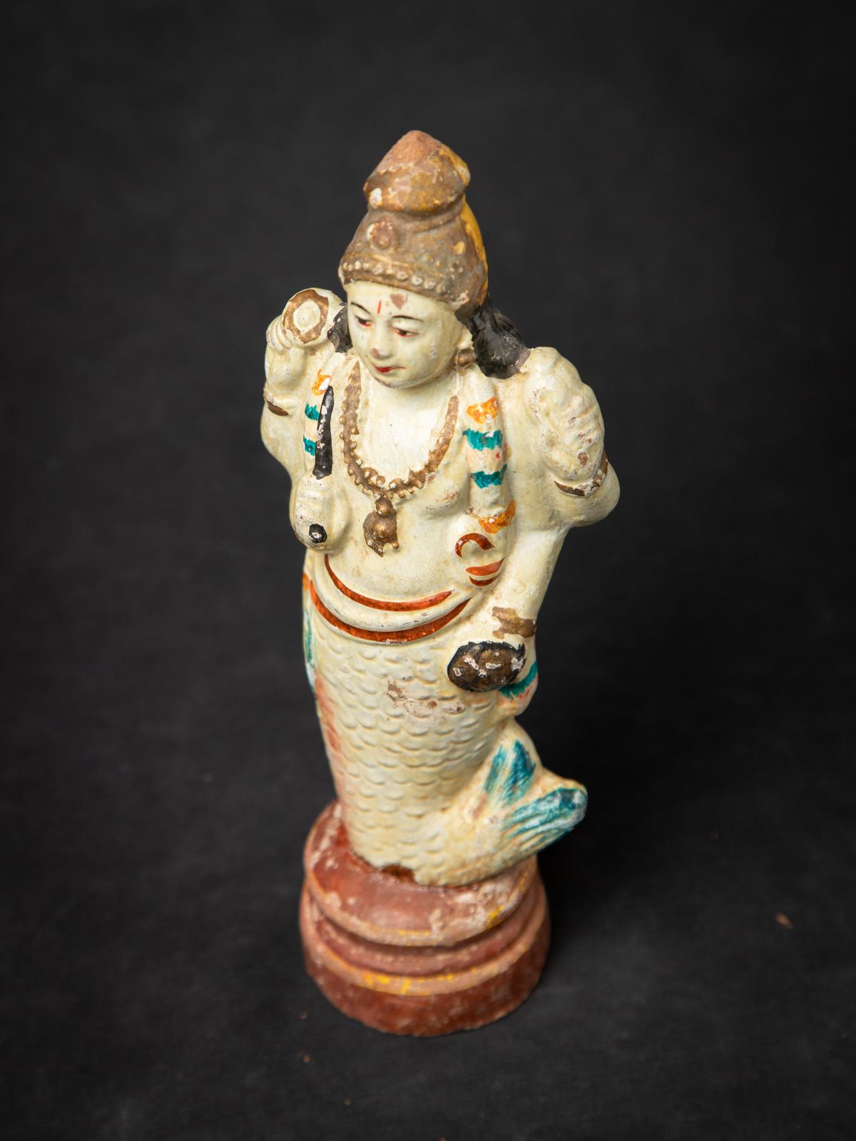 Début du 20e siècle Statue de Vishnu en poterie ancienne de l'Inde en vente 7
