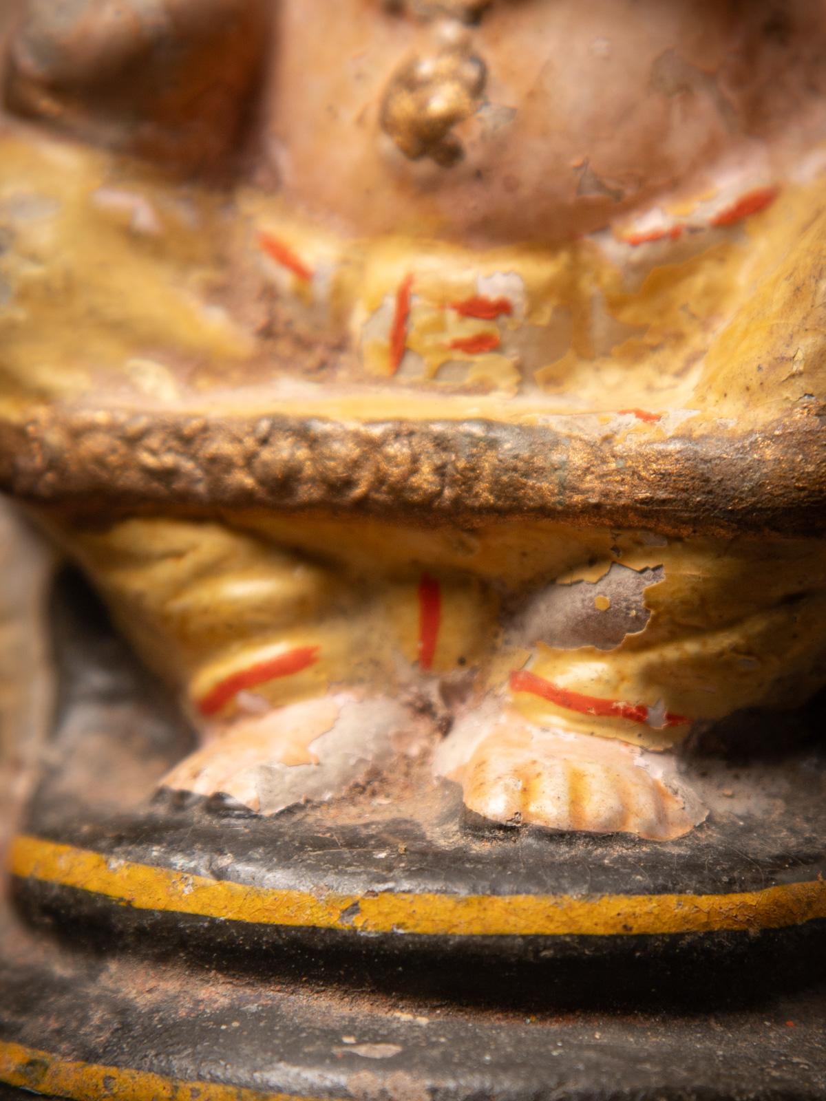 Early 20th century Antique pottery Vishnu statue from India For Sale 7