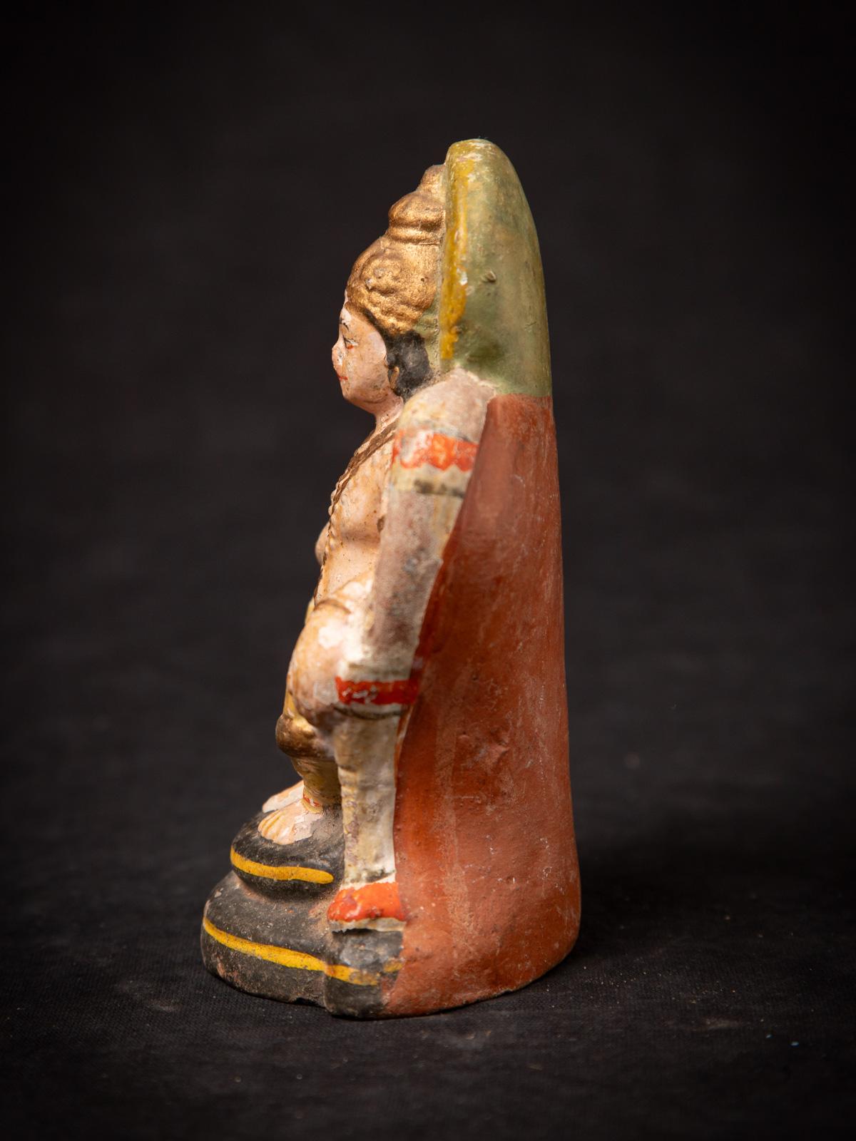 Early 20th century Antique pottery Vishnu statue from India In Good Condition For Sale In DEVENTER, NL