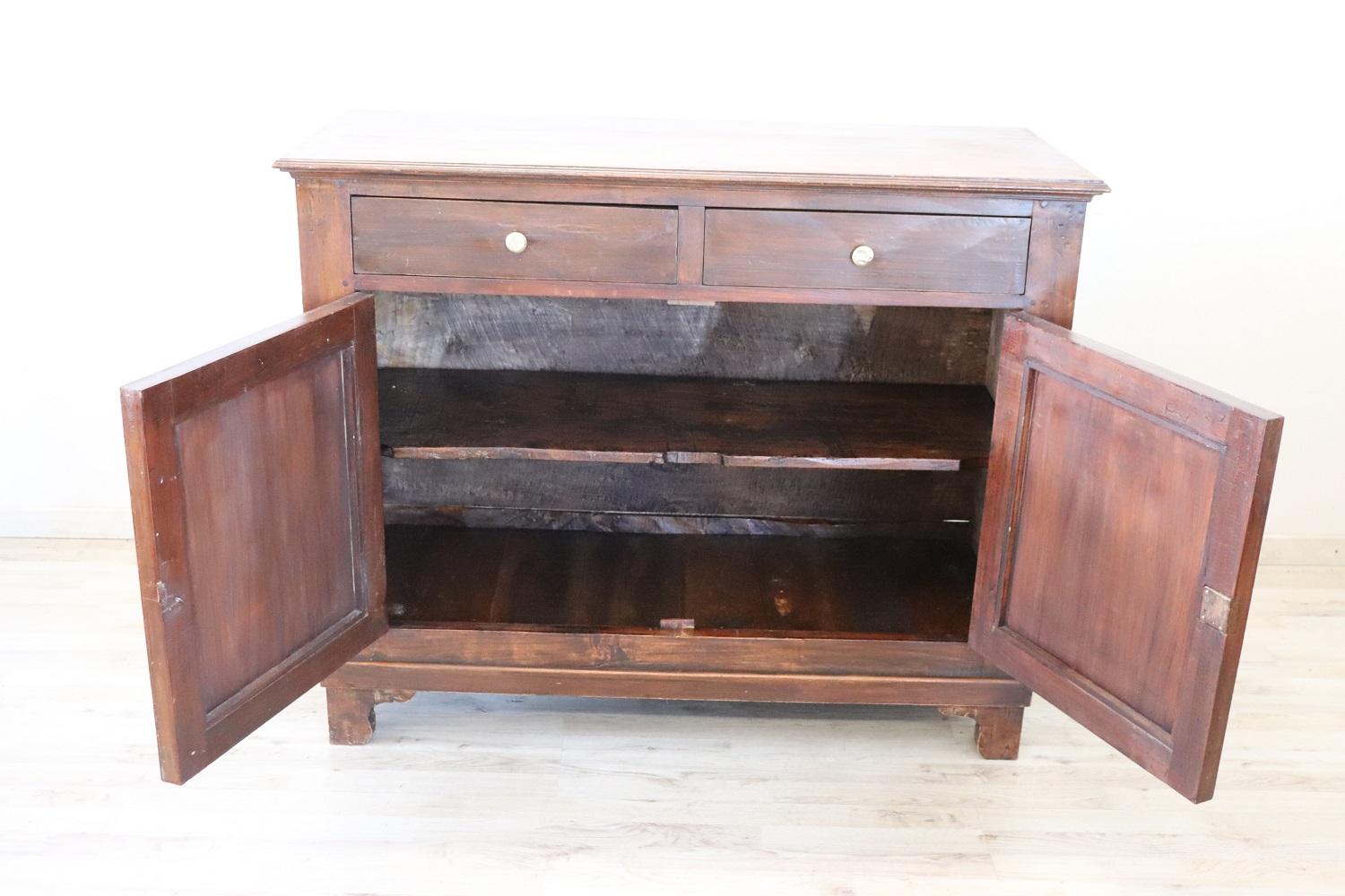 Early 20th Century Antique Rustic Sideboard or Buffet in Solid Poplar & Walnut In Excellent Condition In Casale Monferrato, IT